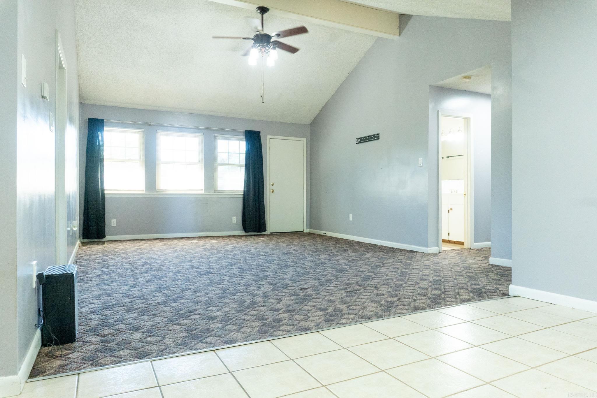 1005 N Walkers Corner Property Photo 6