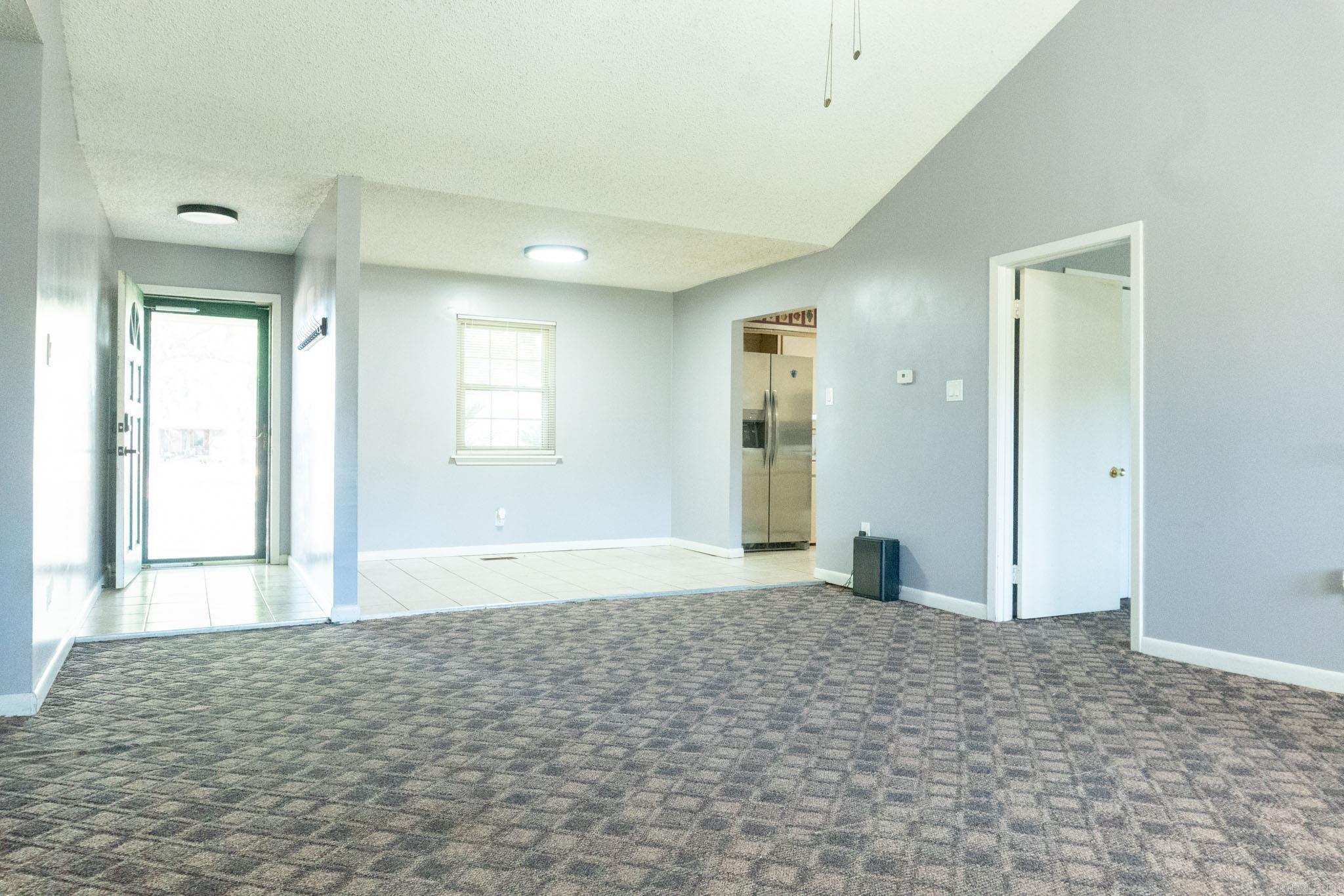 1005 N Walkers Corner Property Photo 9