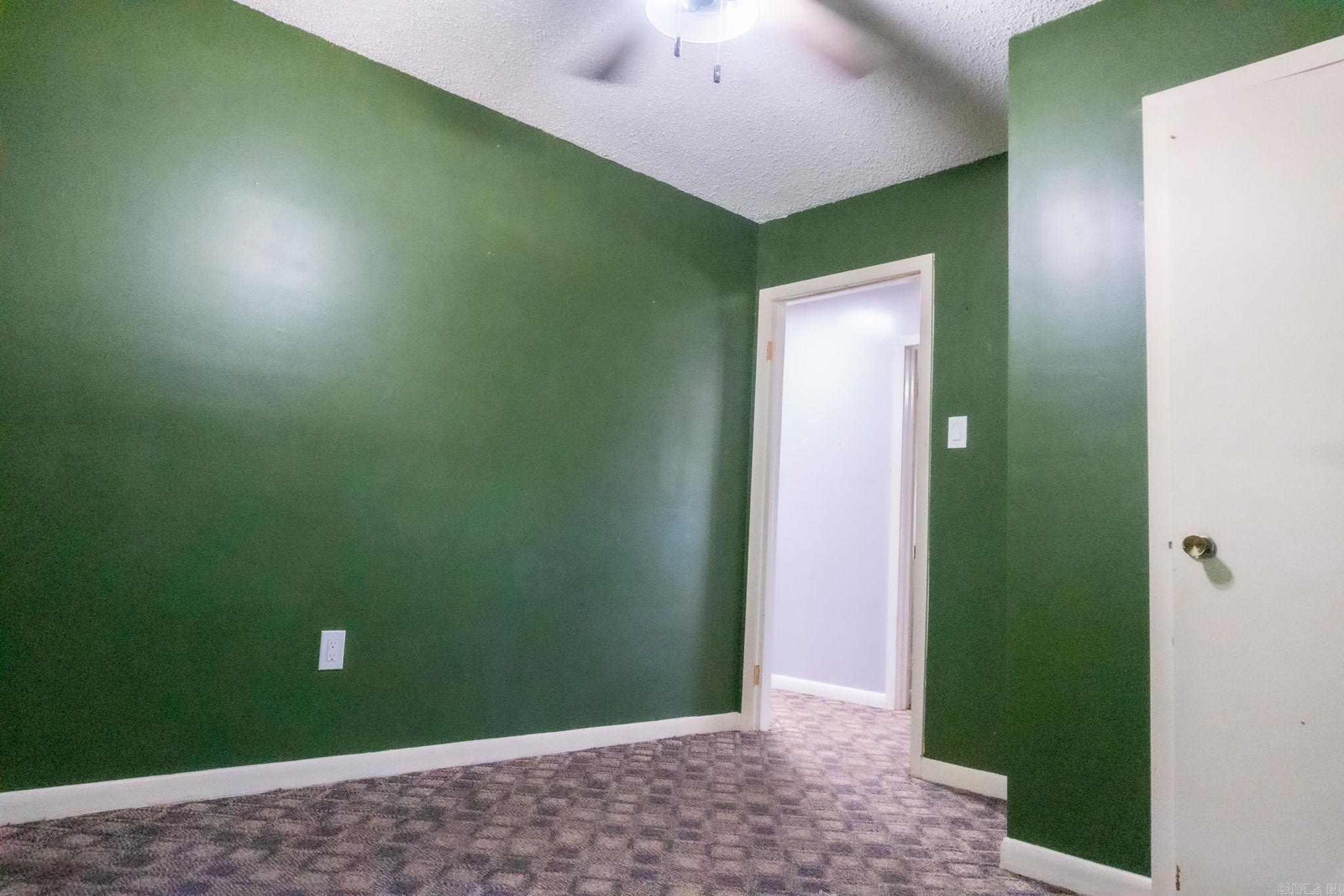 1005 N Walkers Corner Property Photo 15
