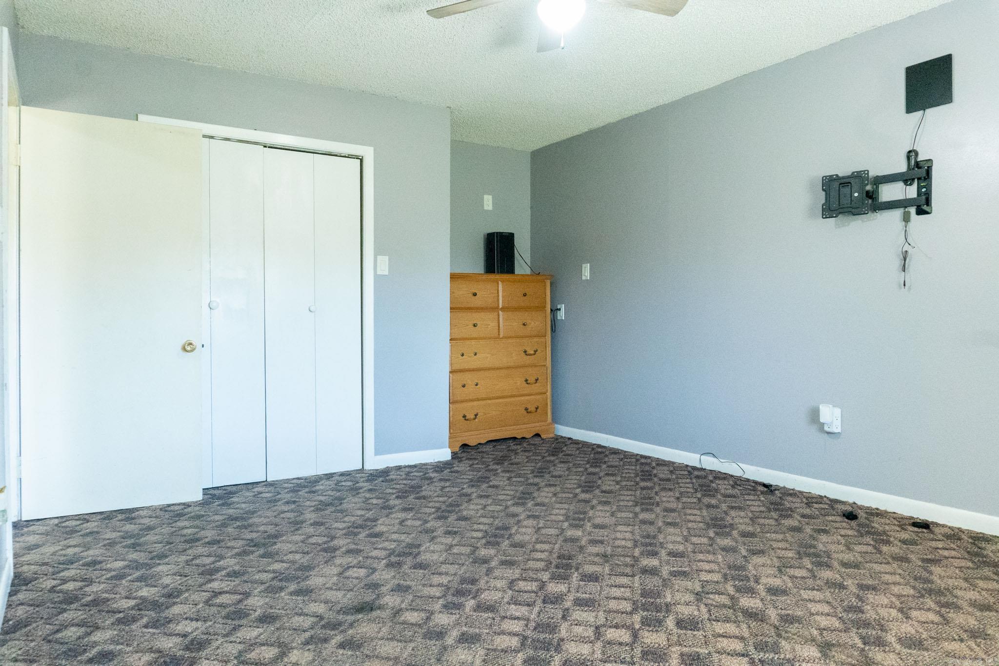 1005 N Walkers Corner Property Photo 21