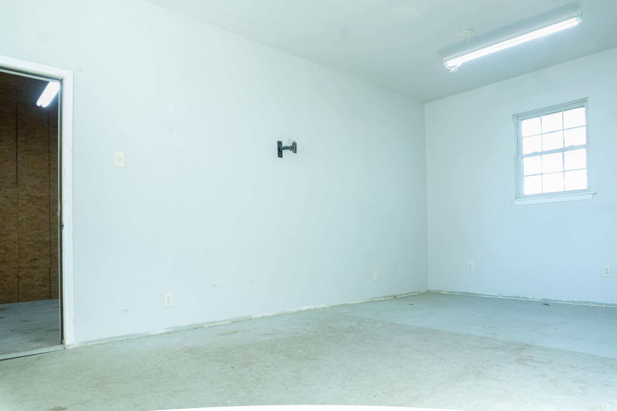 1005 N Walkers Corner Property Photo 26