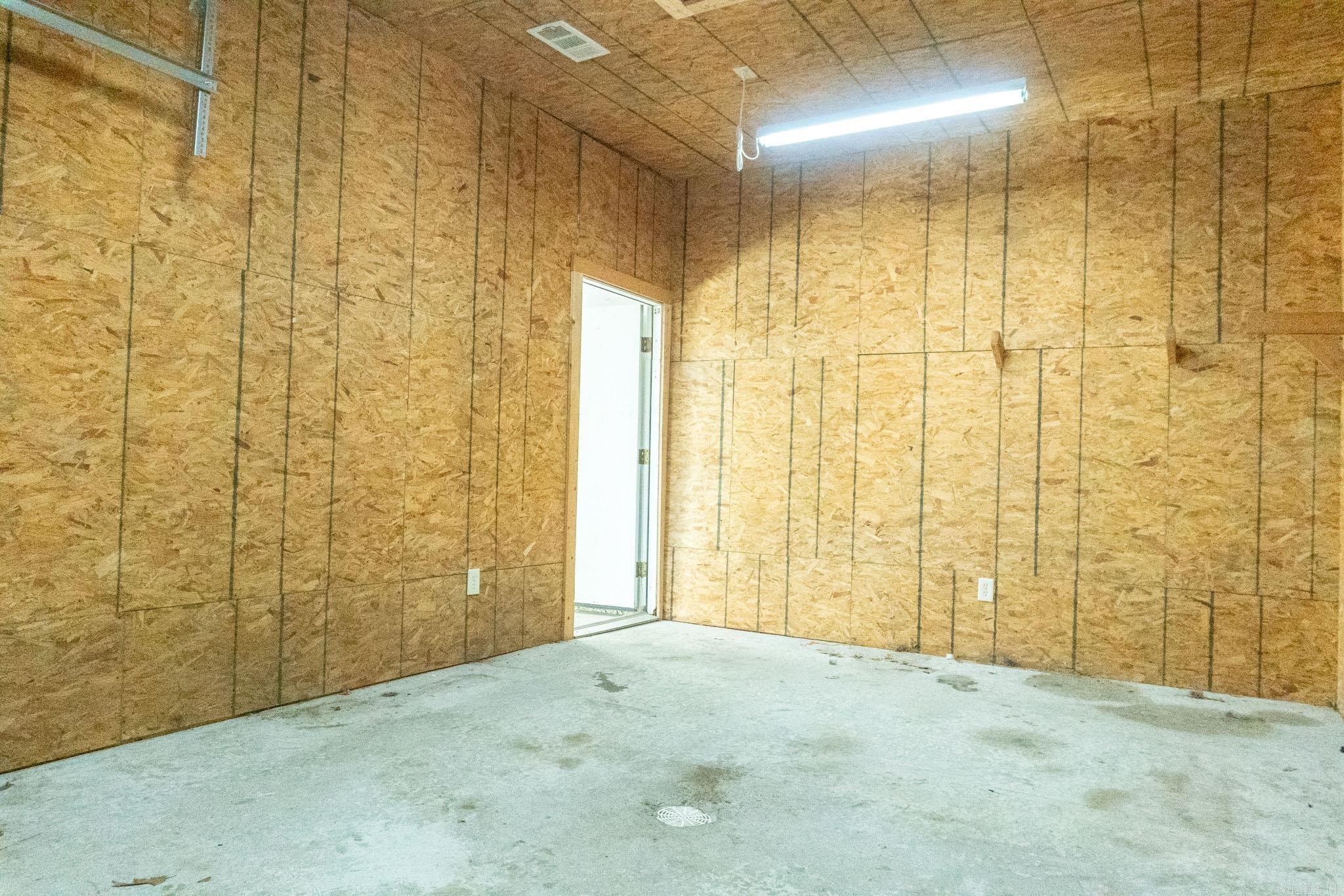 1005 N Walkers Corner Property Photo 29