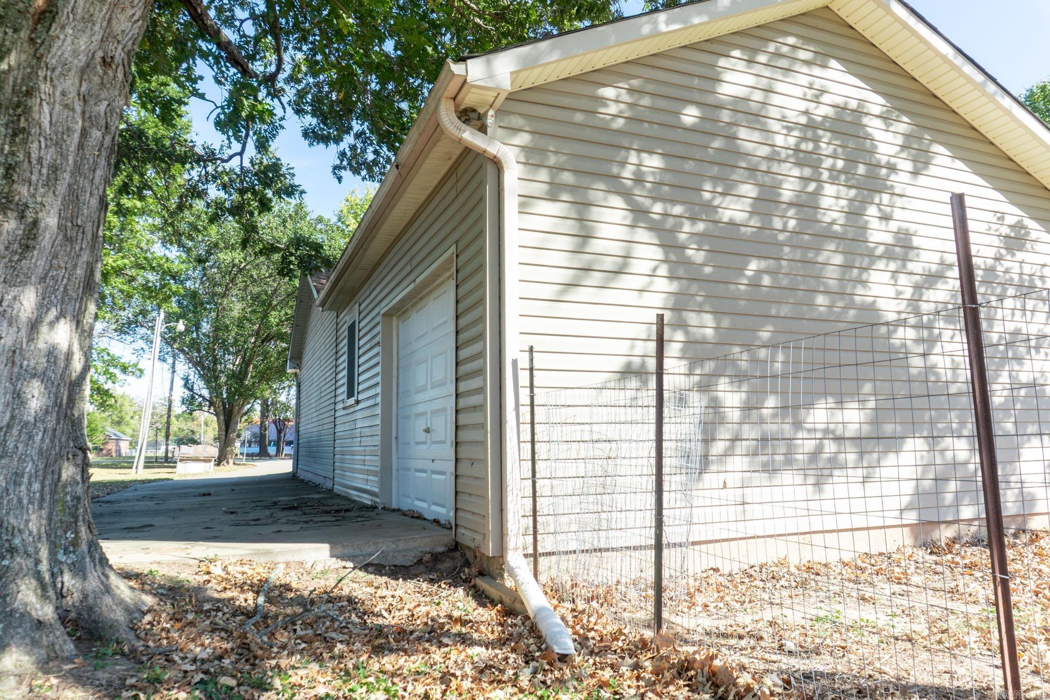 1005 N Walkers Corner Property Photo 30