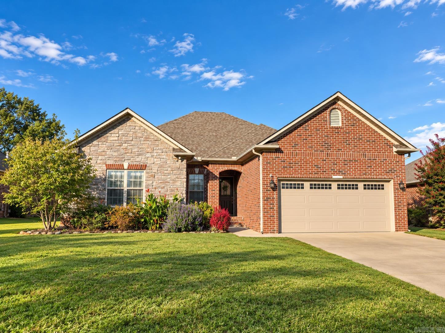 1025 Champions Property Photo 1