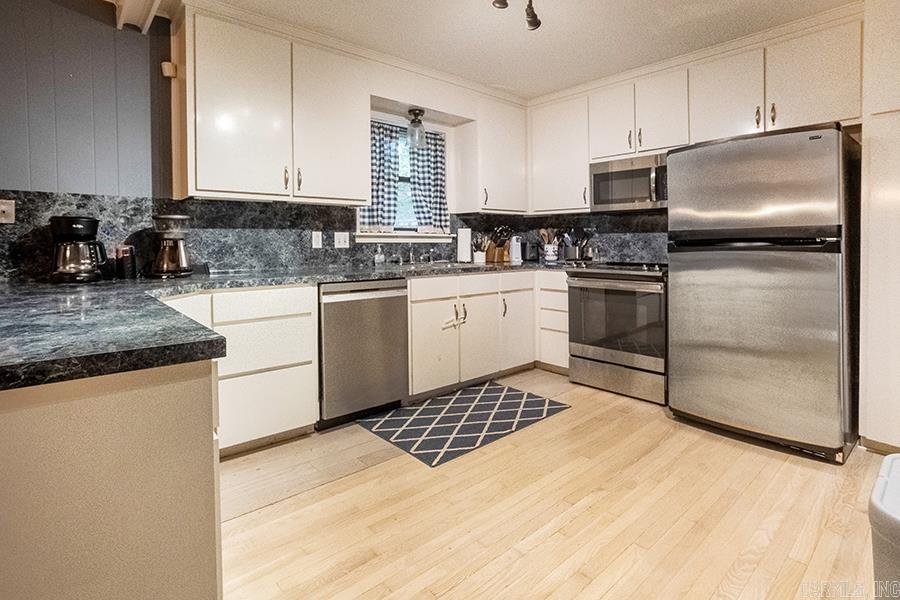 900 Mellon Street Property Photo 12
