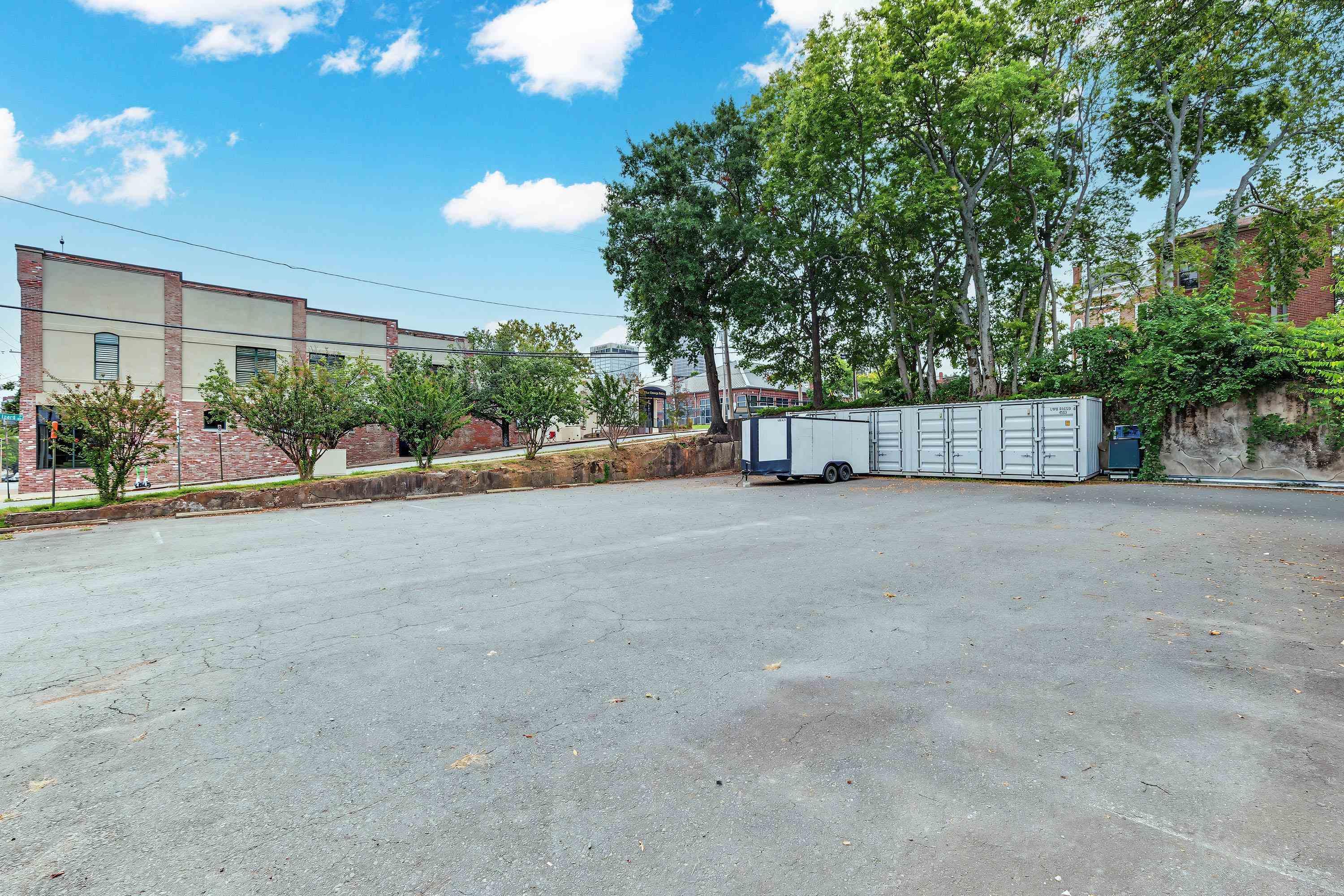 891 W Markham Avenue Property Photo 1