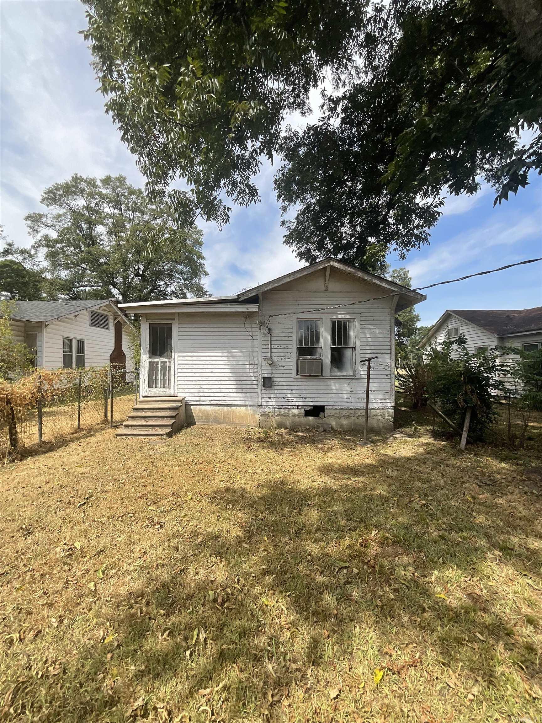 809 S Lowe Street Property Photo 11