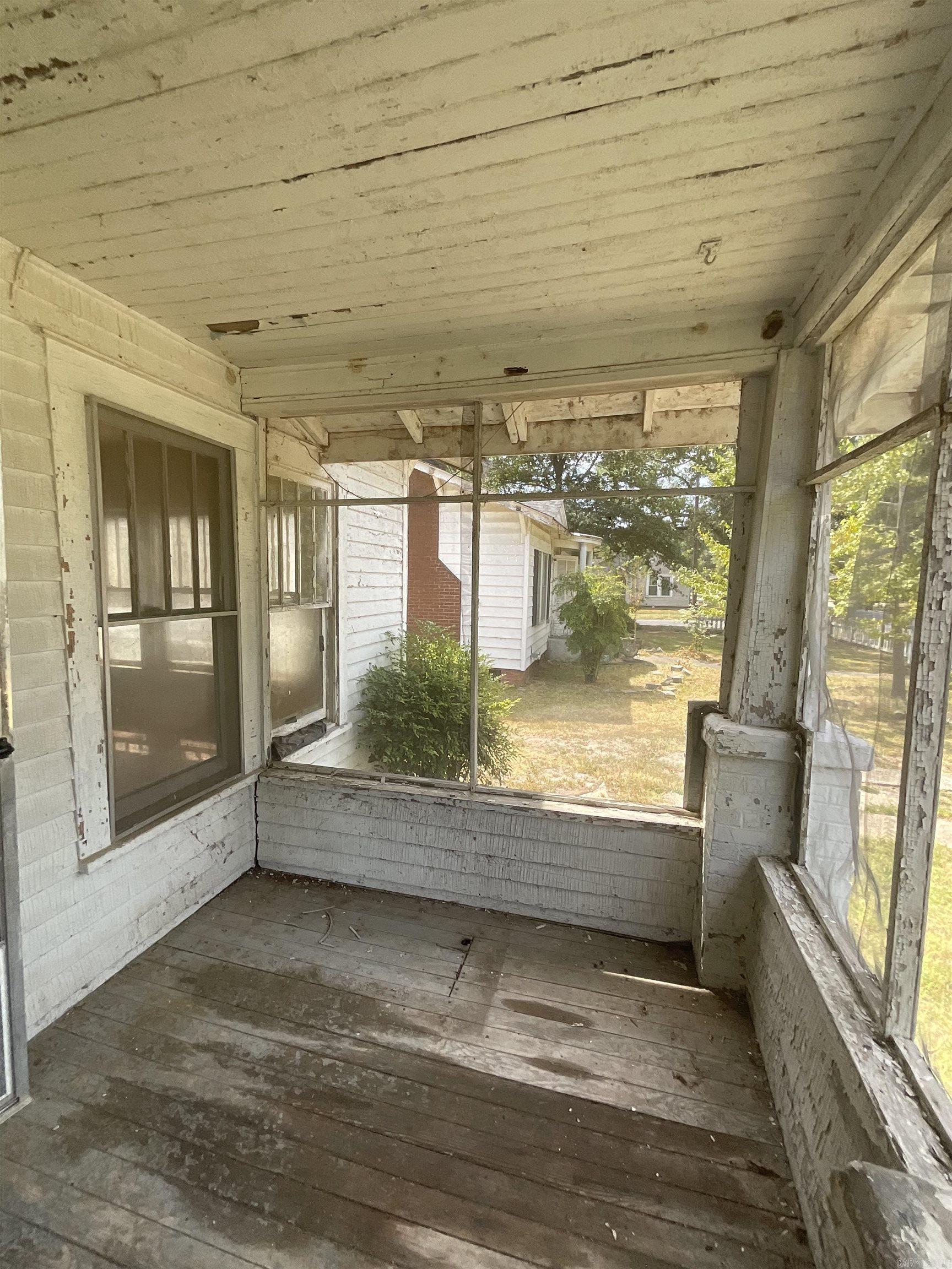 809 S Lowe Street Property Photo 19