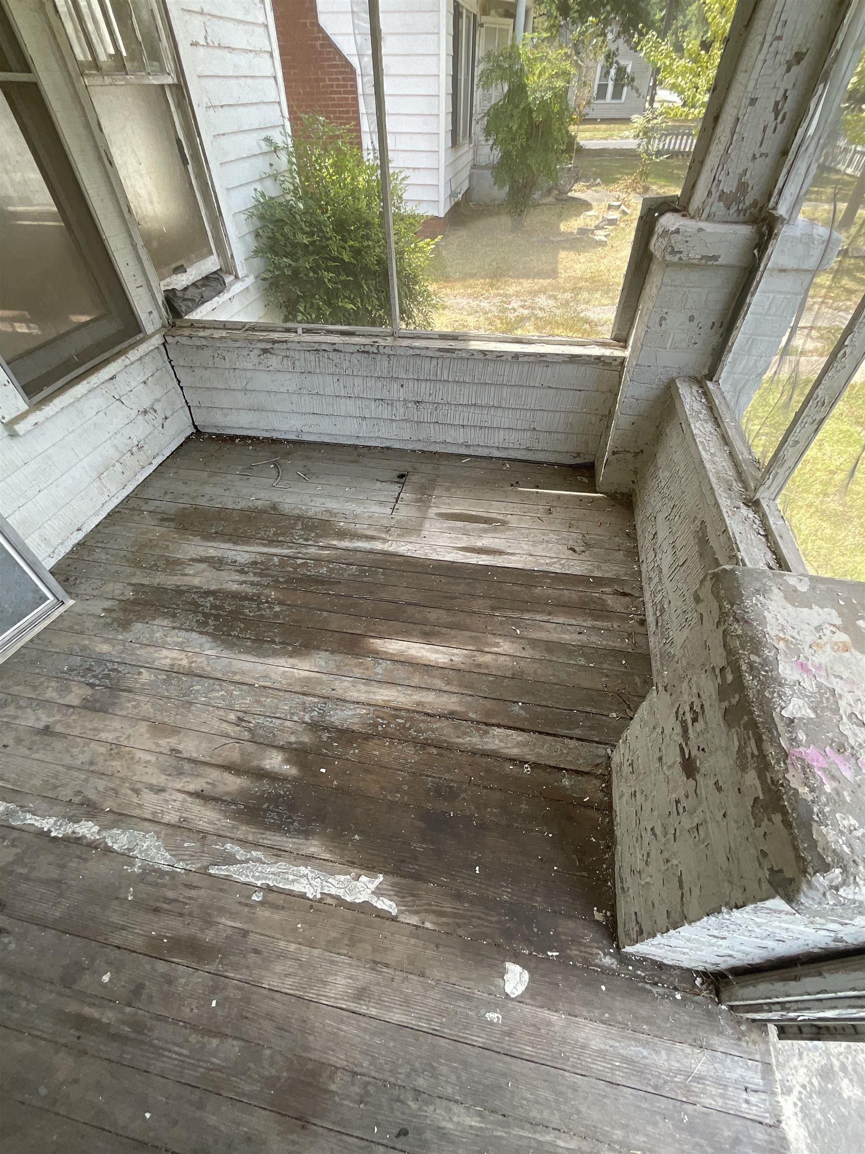 809 S Lowe Street Property Photo 20