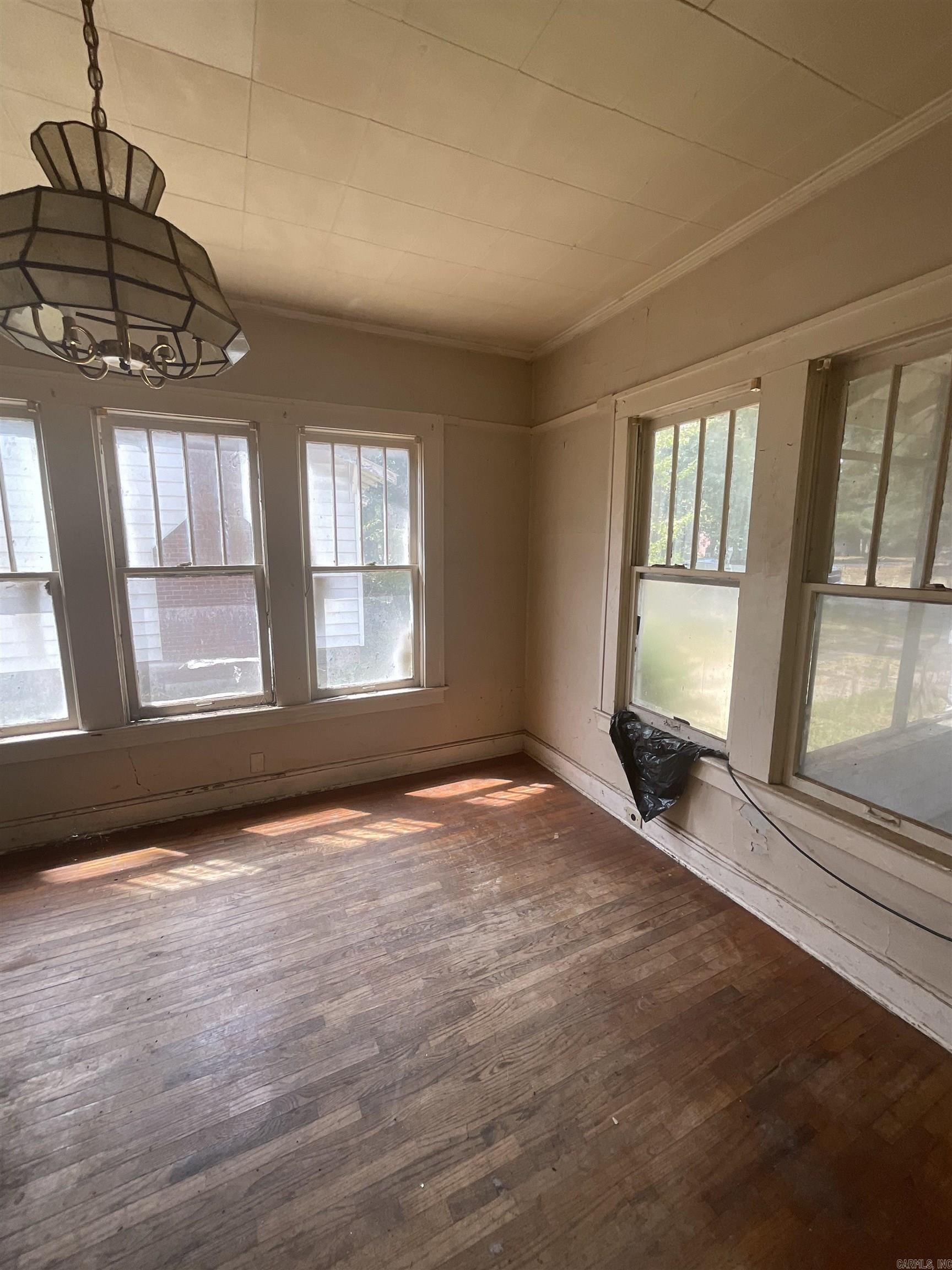 809 S Lowe Street Property Photo 26