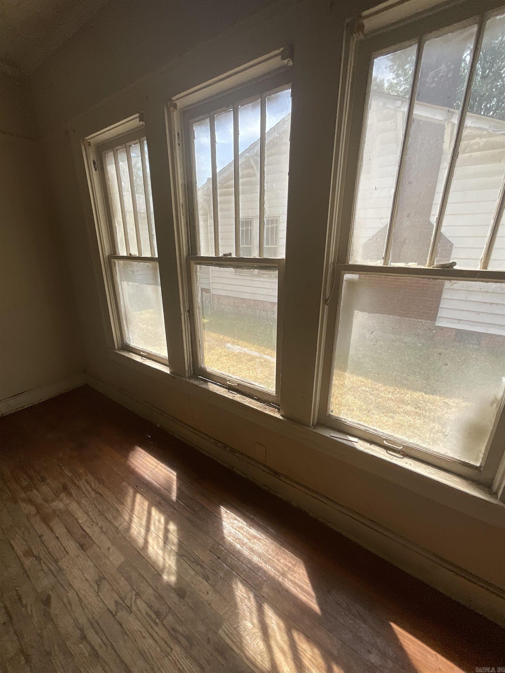 809 S Lowe Street Property Photo 27
