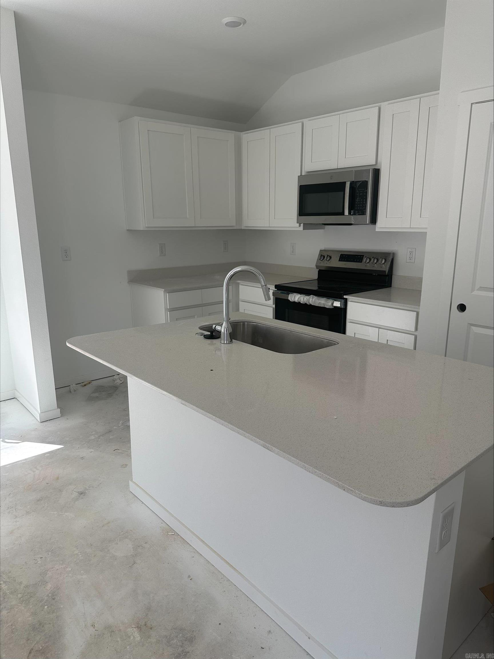8136 Chesapeake Trail Property Photo 4