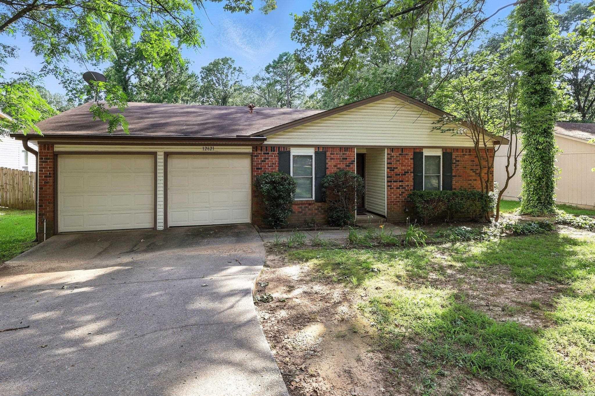 12621 Valleywood Drive Property Photo 1