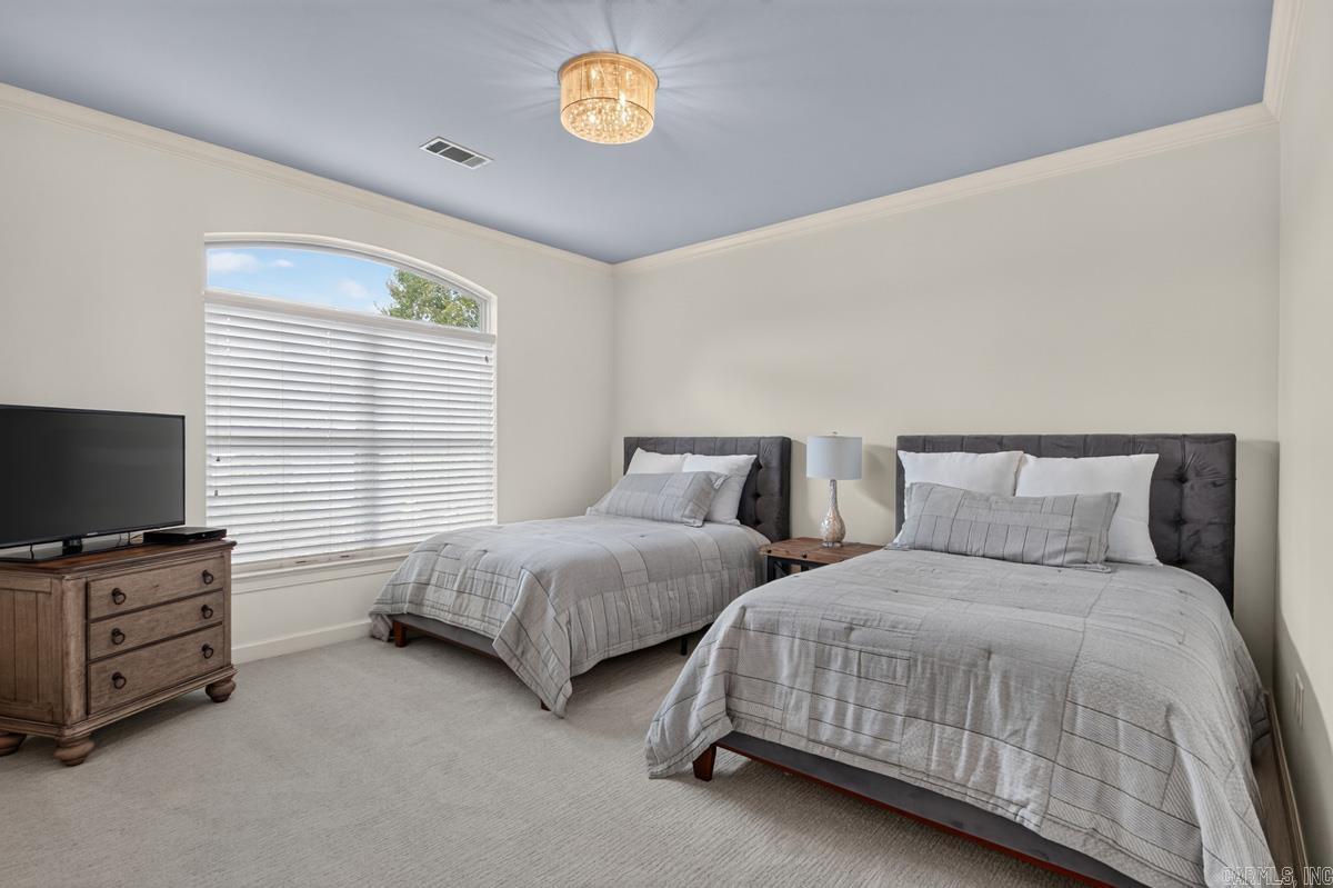 135 Courts Lane Property Photo 13