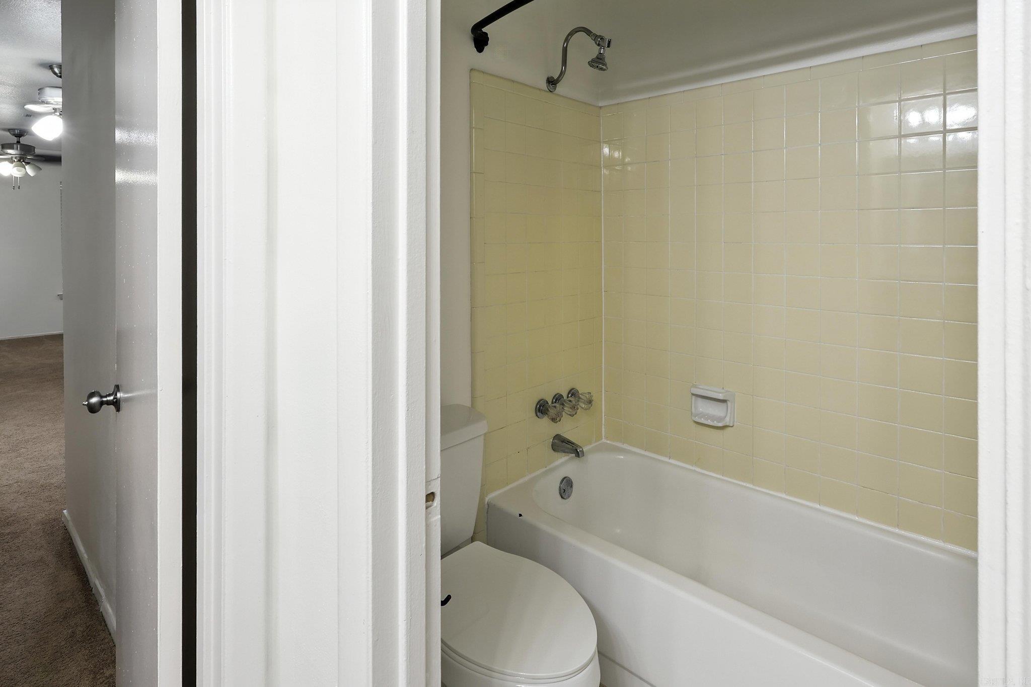 12621 Valleywood Drive Property Photo 8