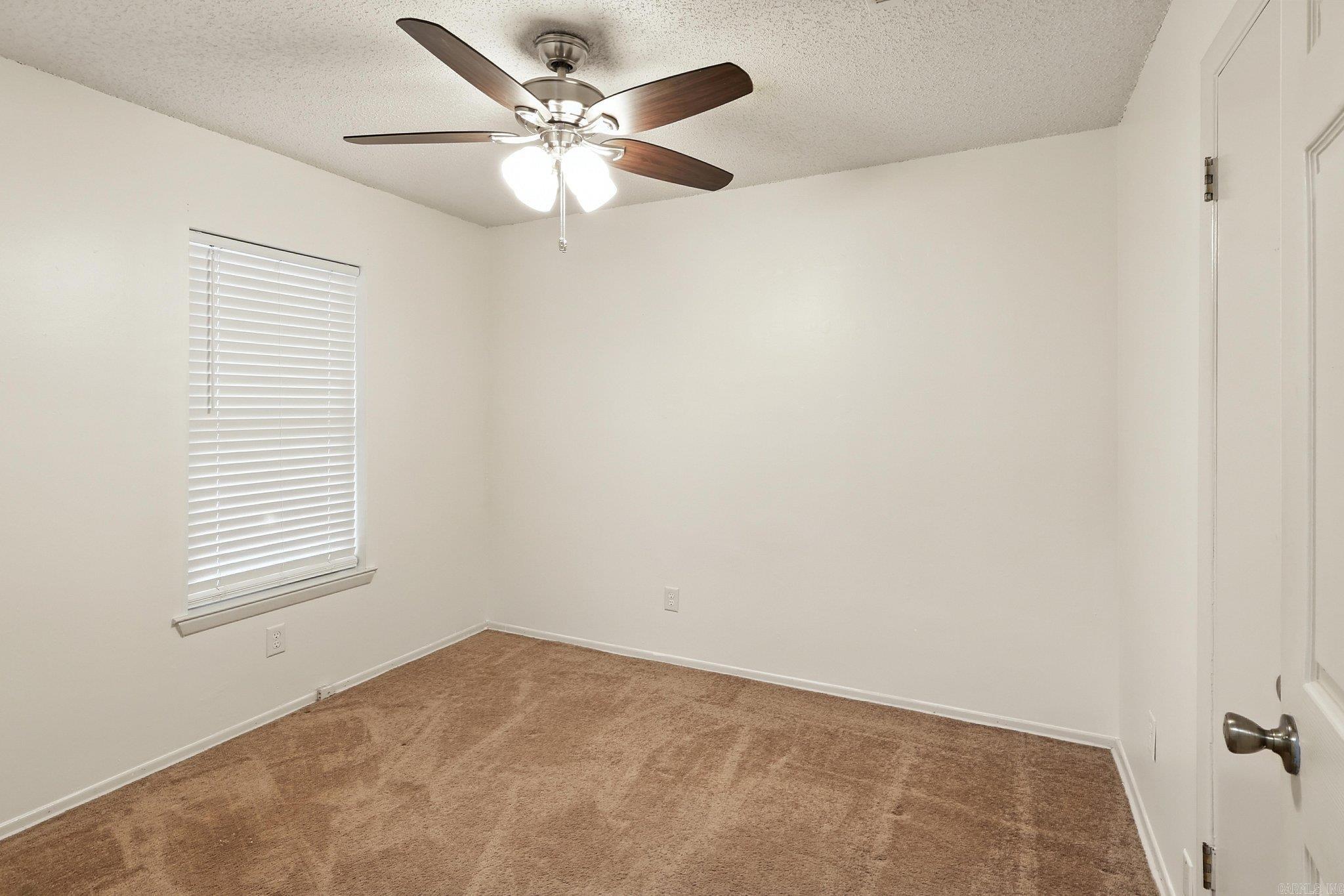 12621 Valleywood Drive Property Photo 9