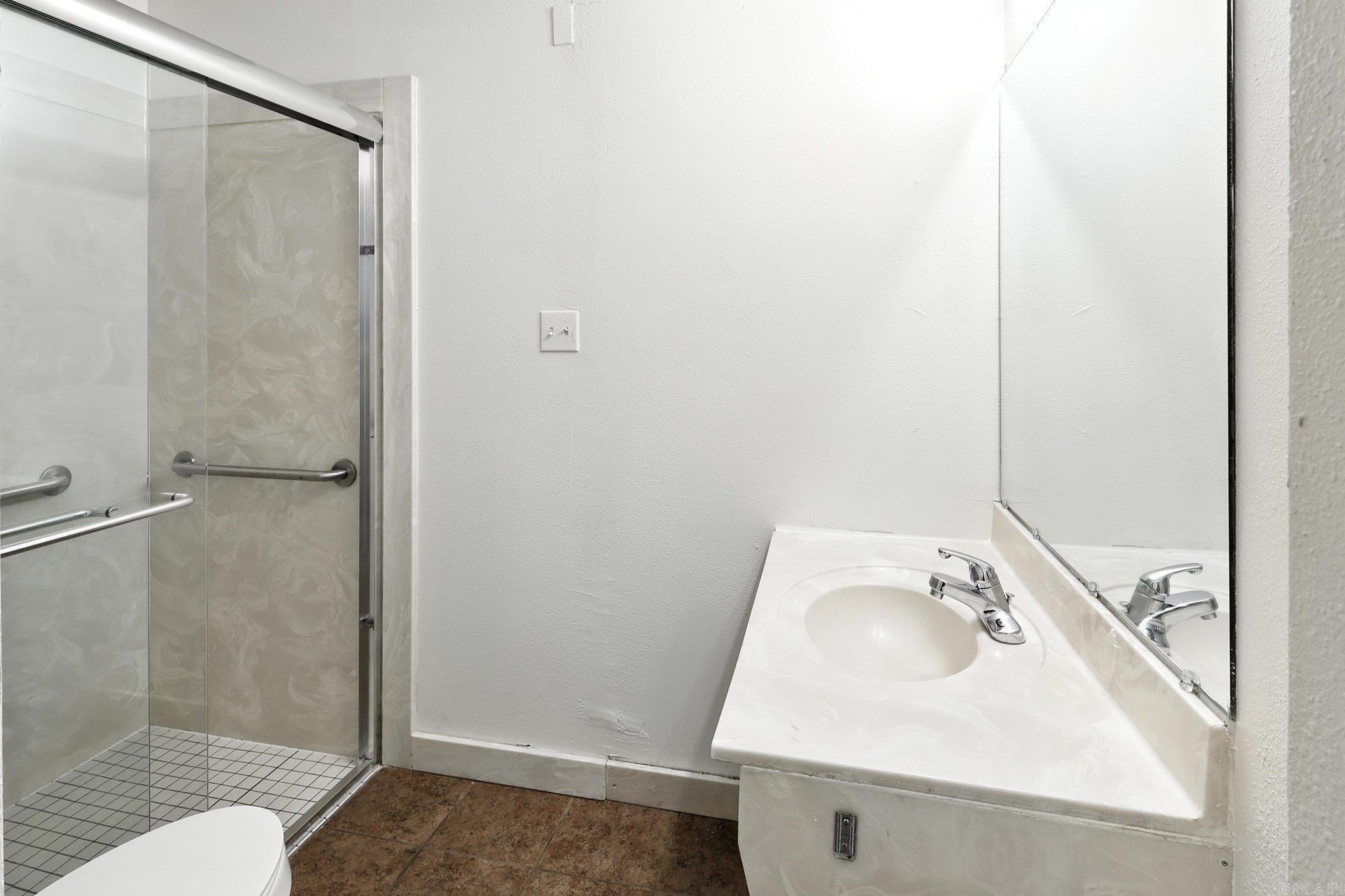 12621 Valleywood Drive Property Photo 14