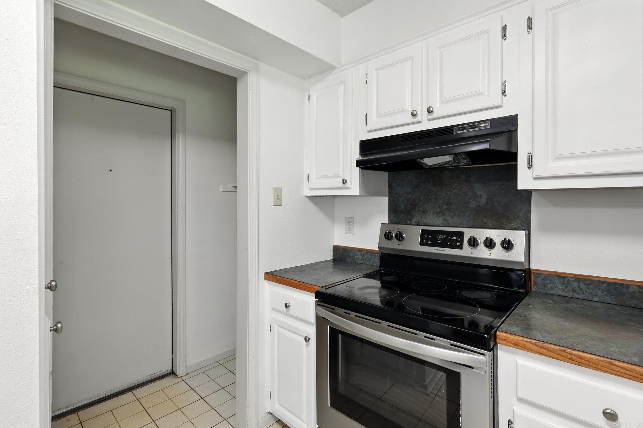 12621 Valleywood Drive Property Photo 21