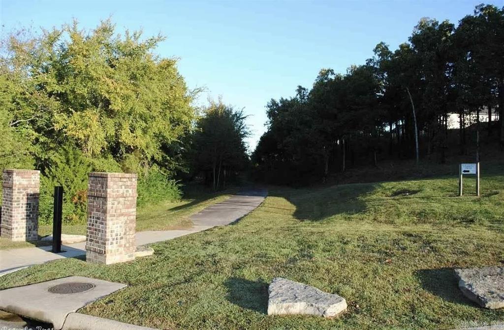 1045 Turnberry Drive Property Photo 3