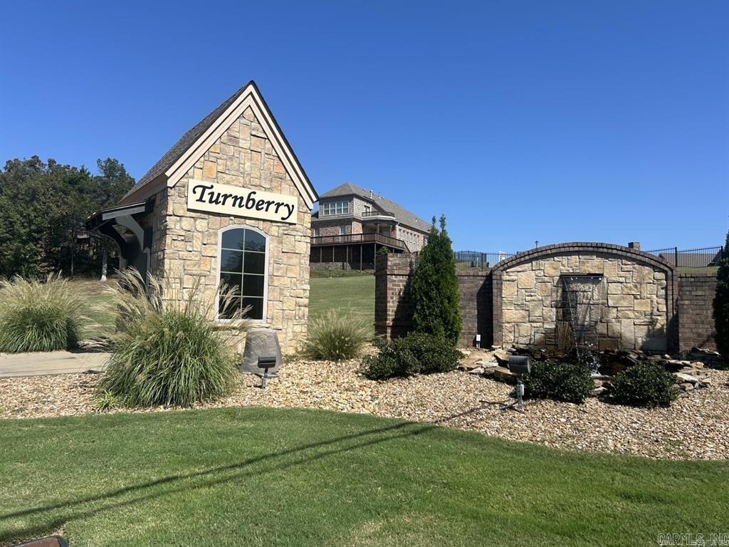 1055 Turnberry Drive Property Photo 1