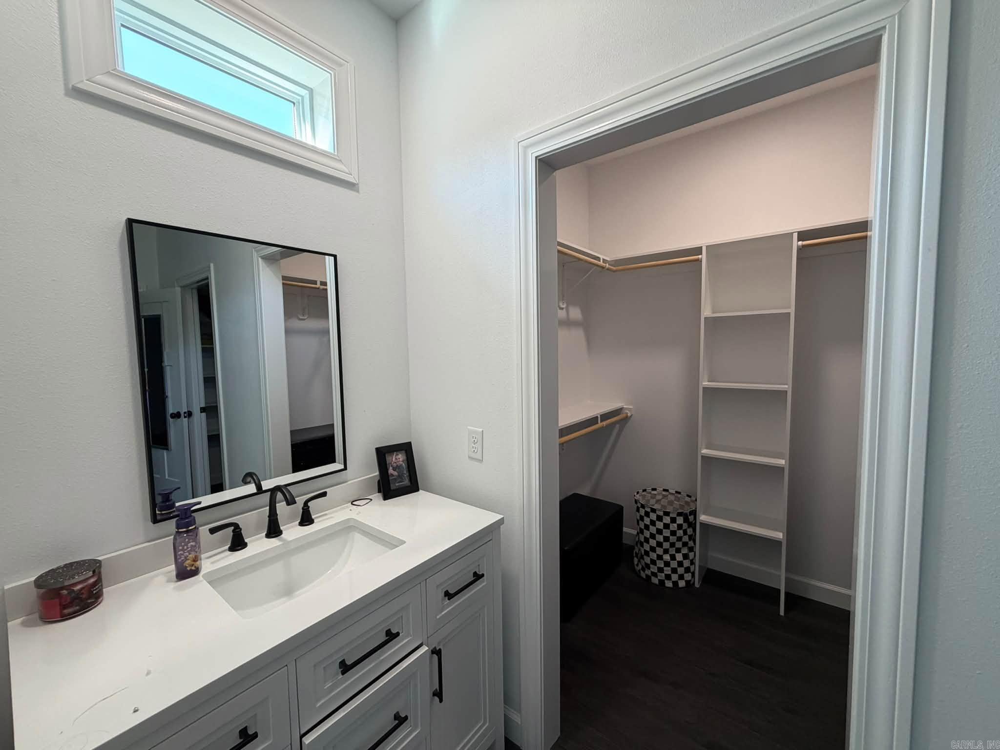 525 Harding Blvd Property Photo 17