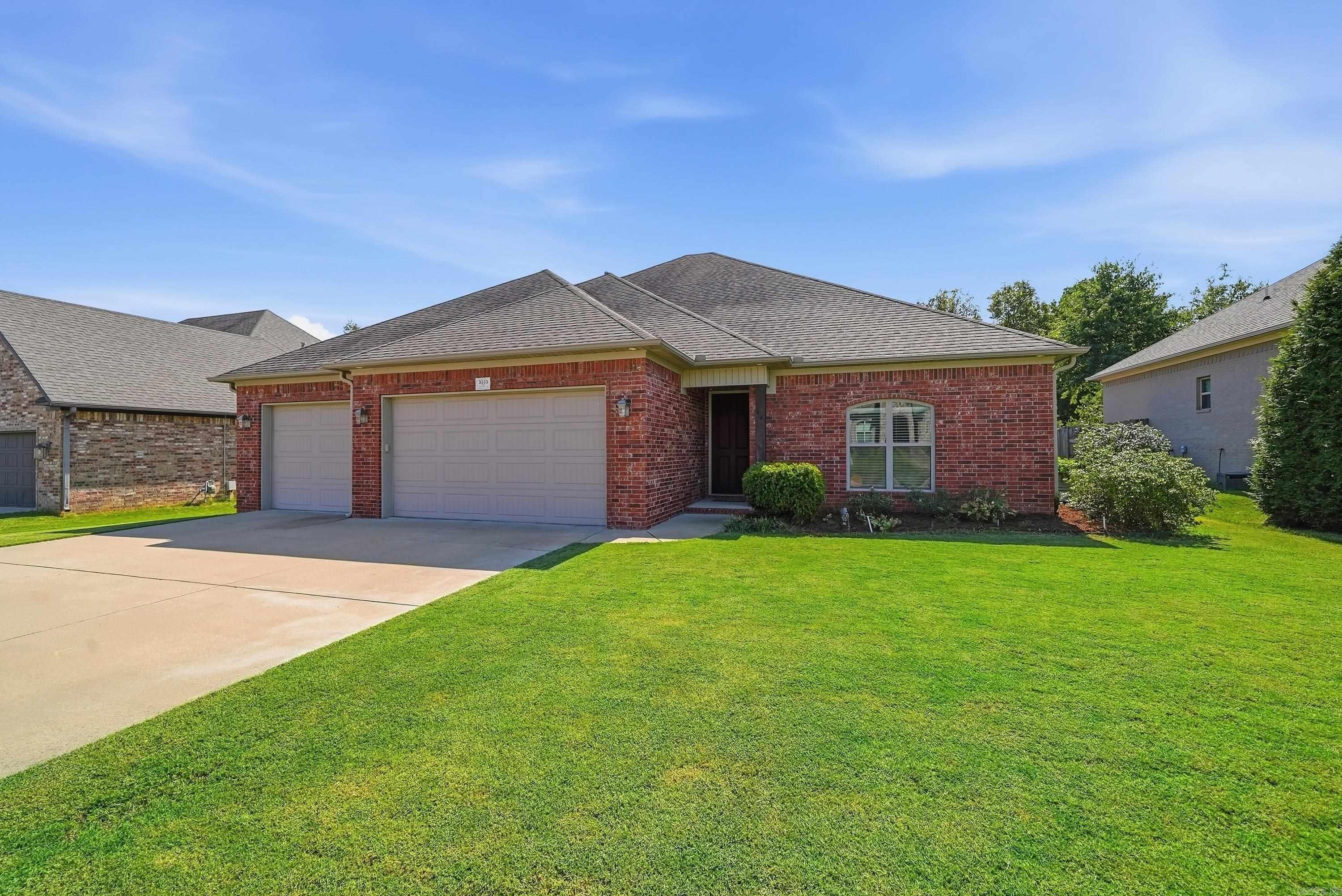 5335 Trinity Crossing Drive Property Photo 1
