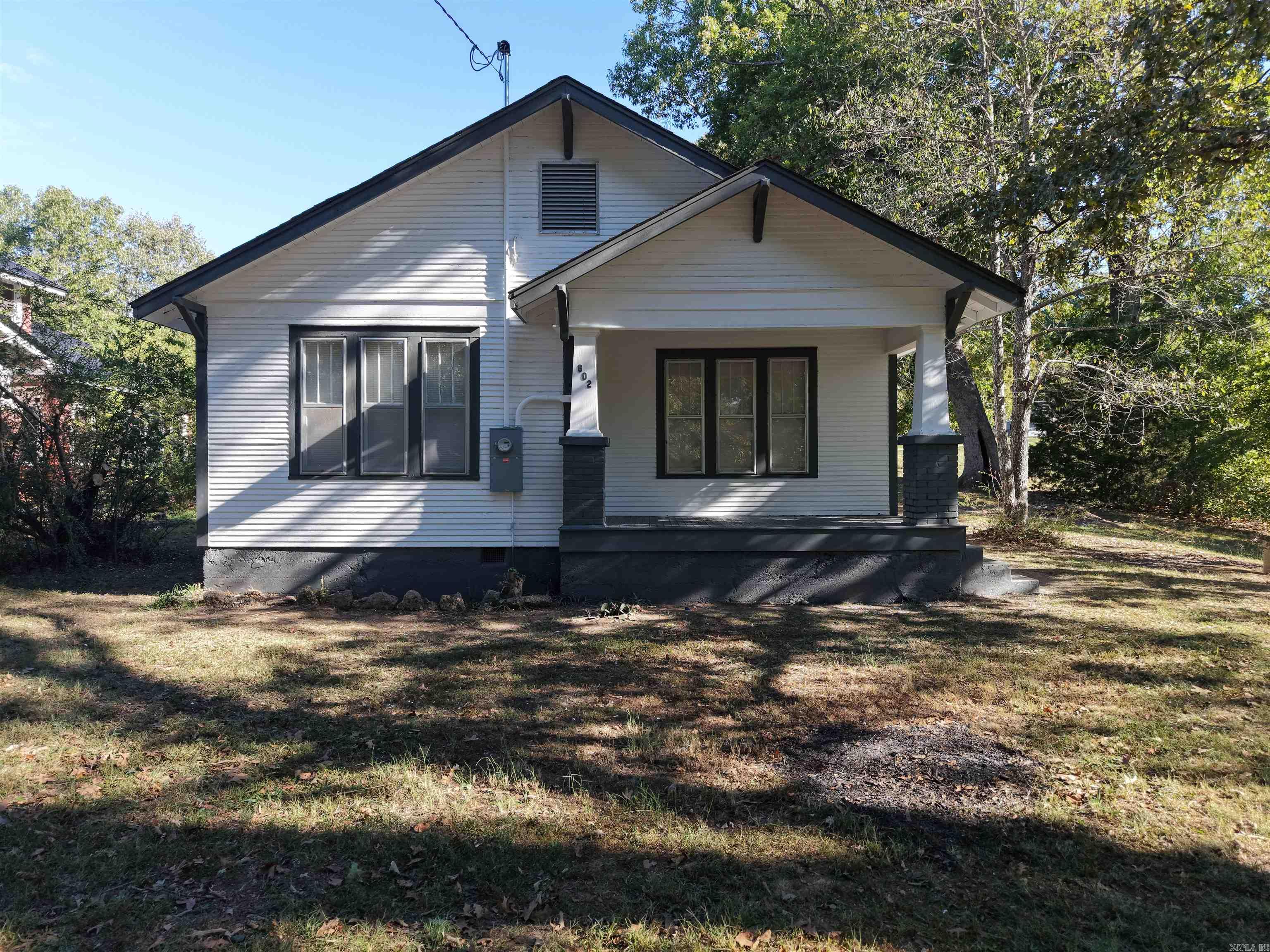 602 W Pyburn Street Property Photo 1