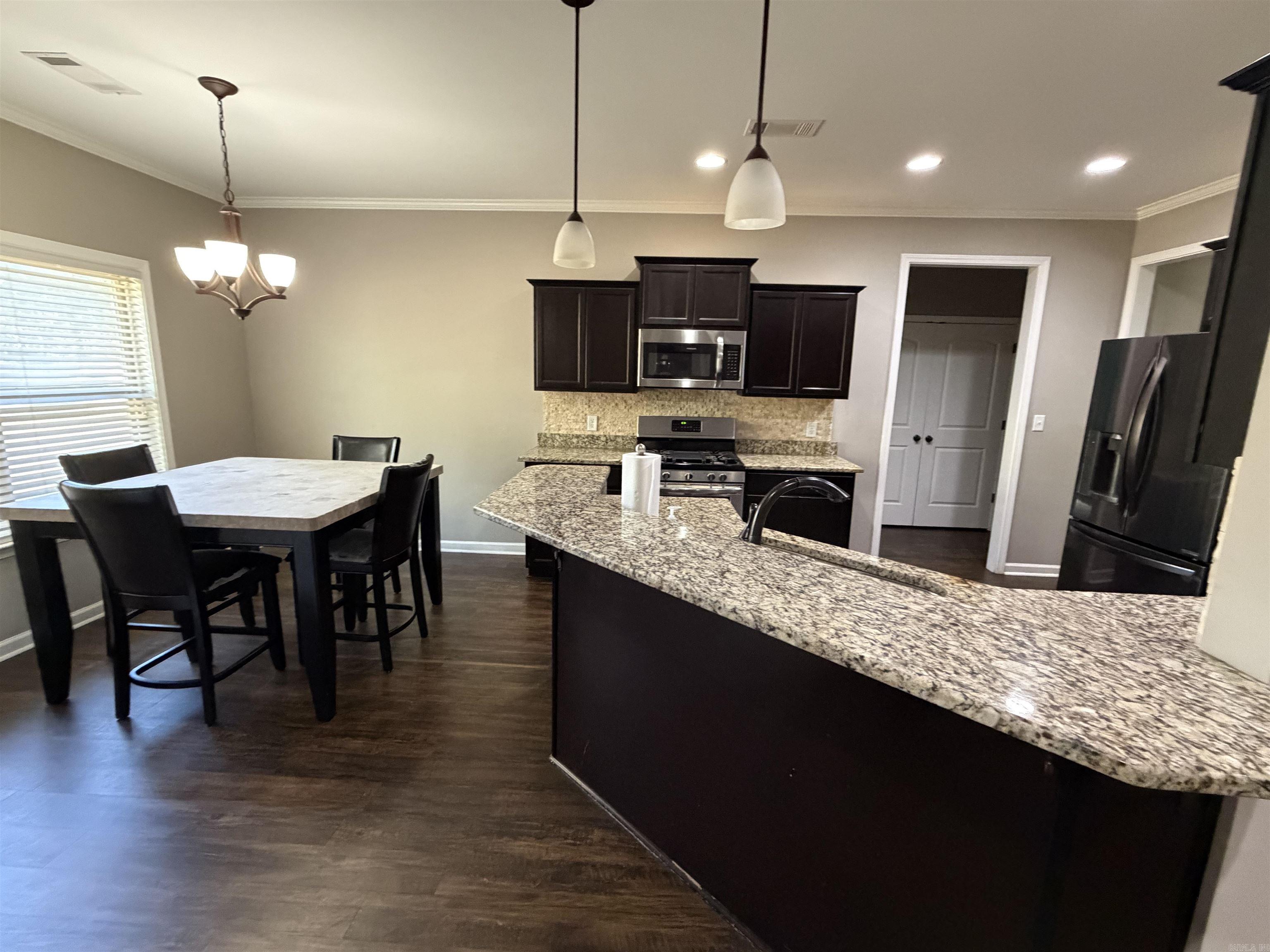 805 Fairway Property Photo 6