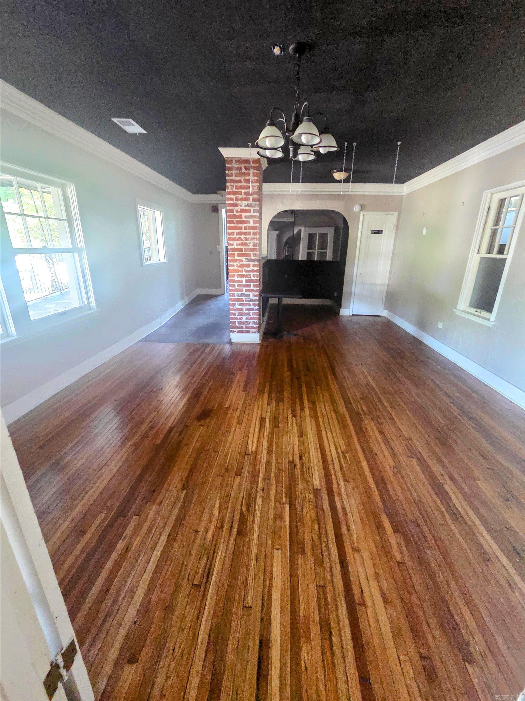 5524 Jfk Property Photo 6
