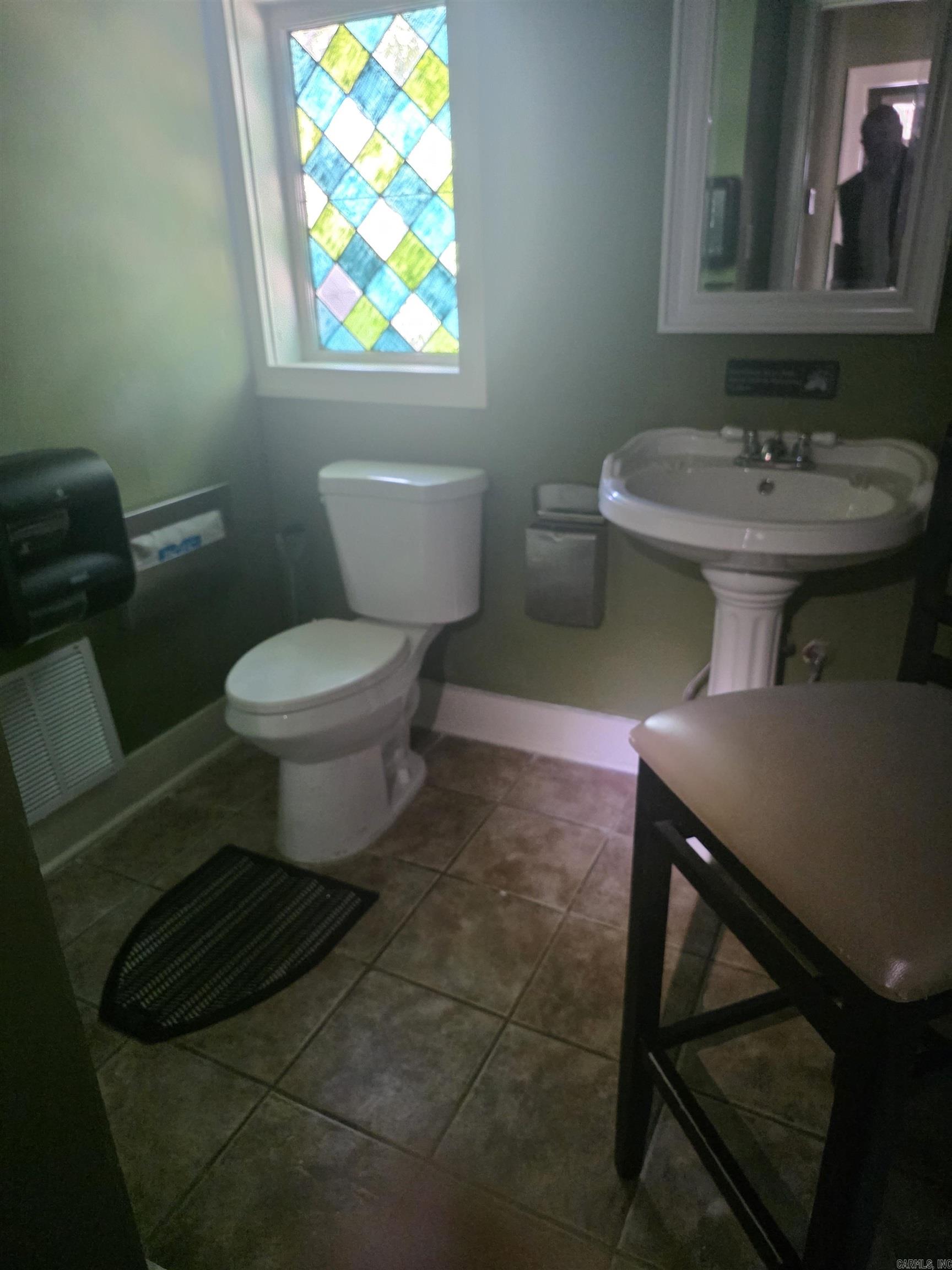 5524 Jfk Property Photo 8