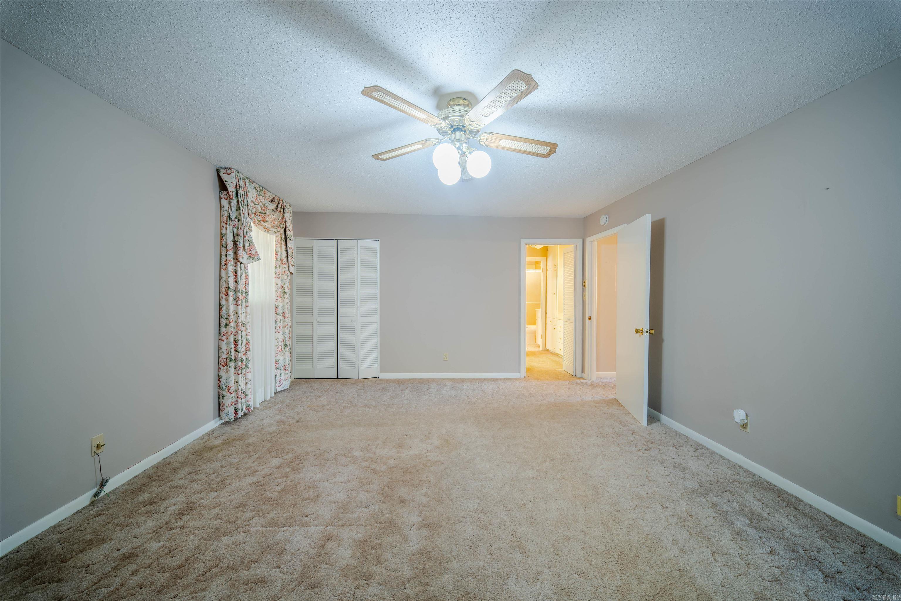 111 Alderman Dr Property Photo 19