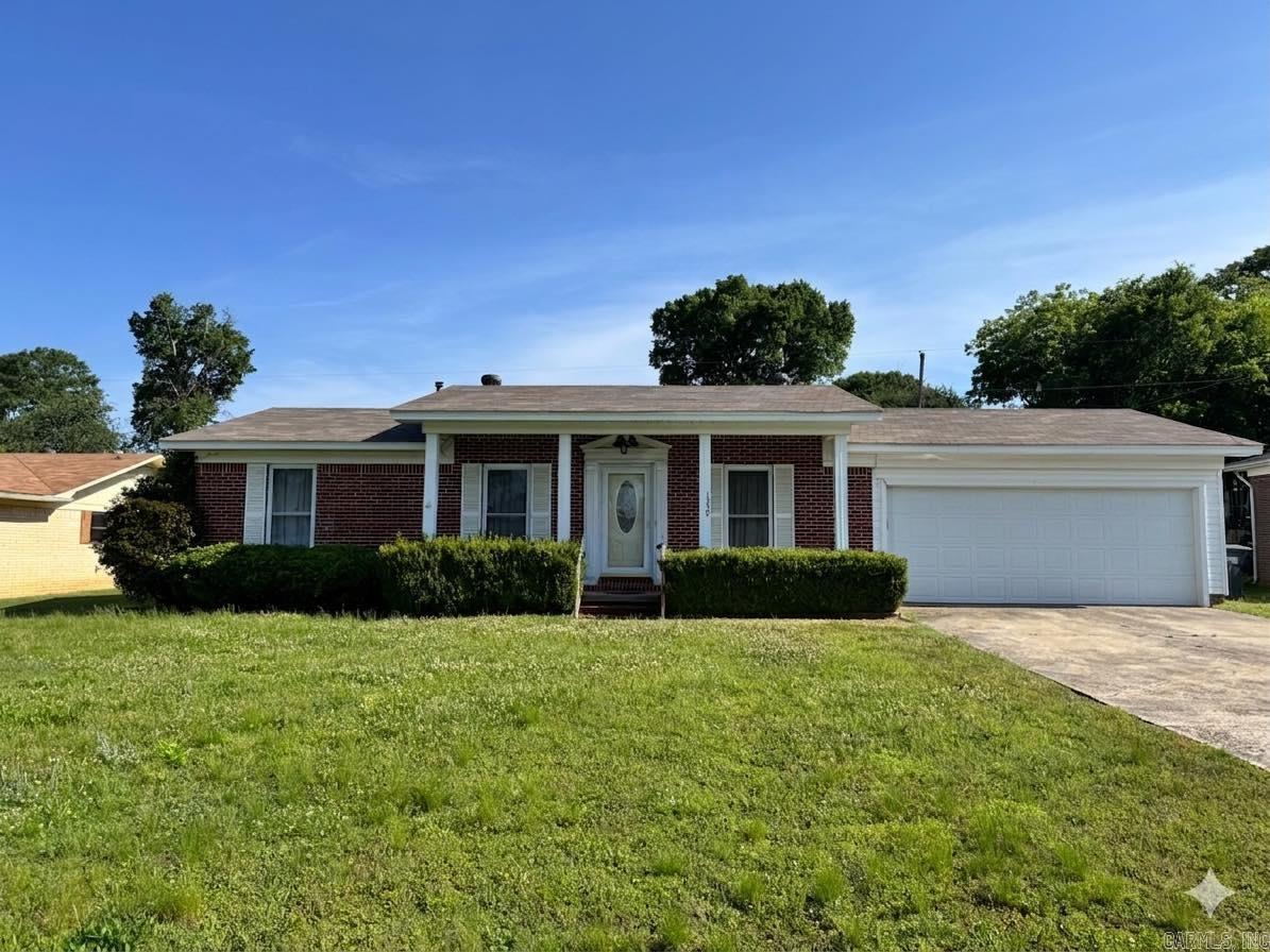 1330 Glenmere Circle Property Photo 1