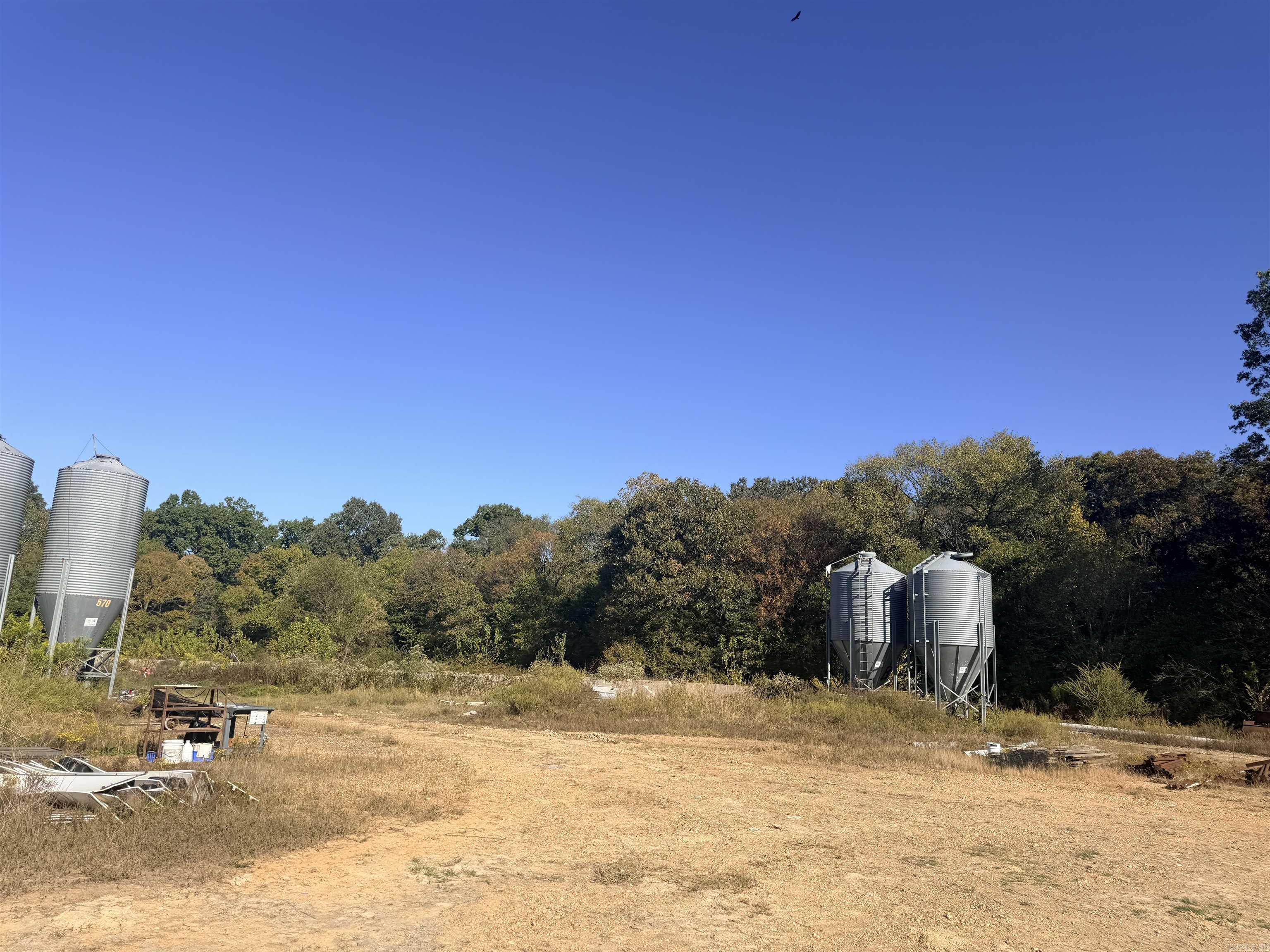 821 Possum Hollow Road Property Photo 3