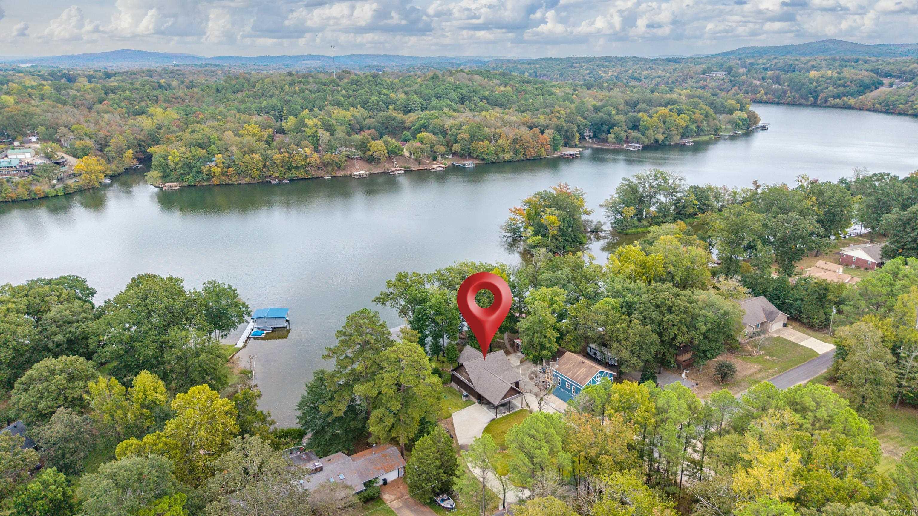 221 Scenic Drive Property Photo 2