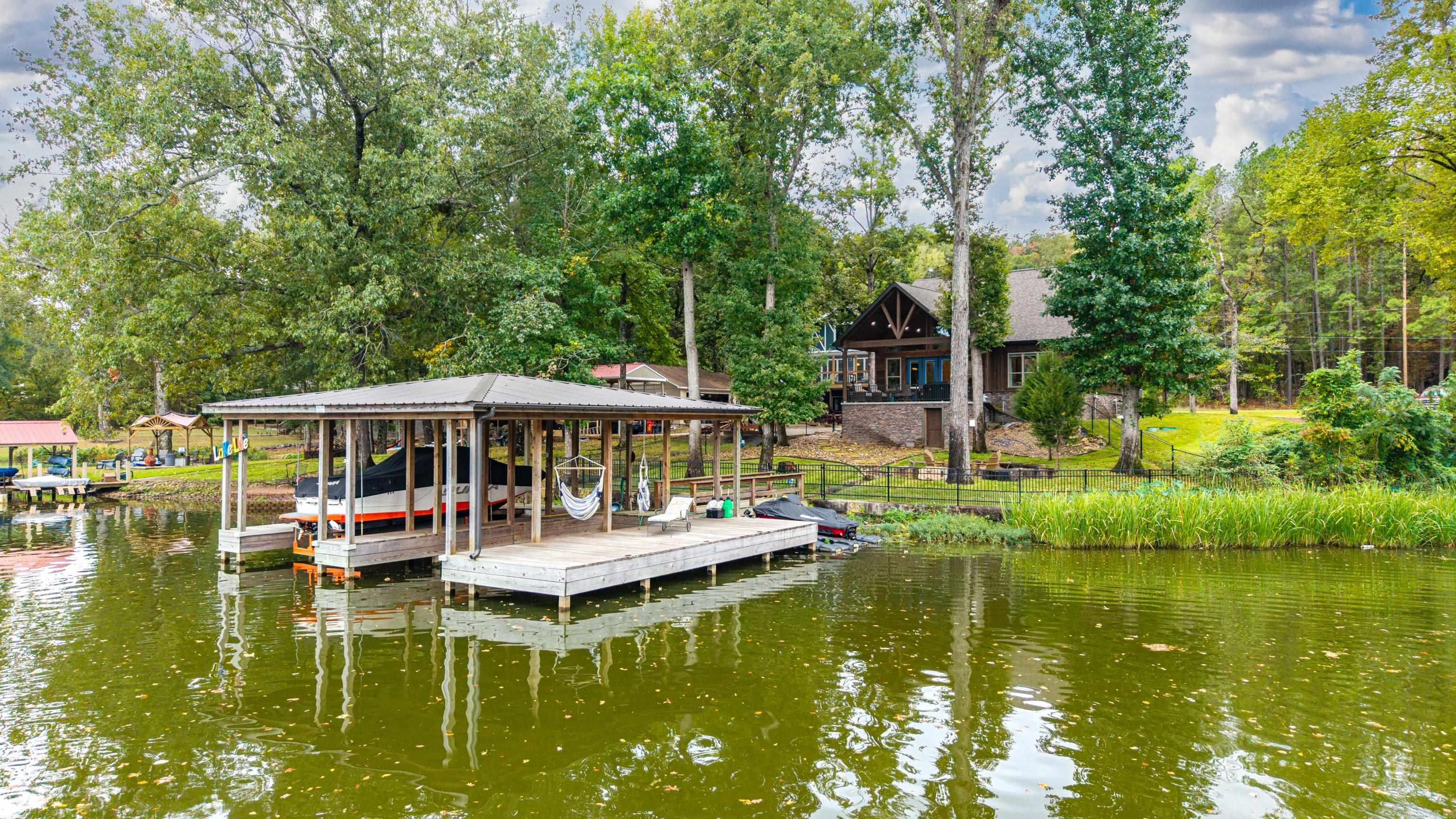 221 Scenic Drive Property Photo 3