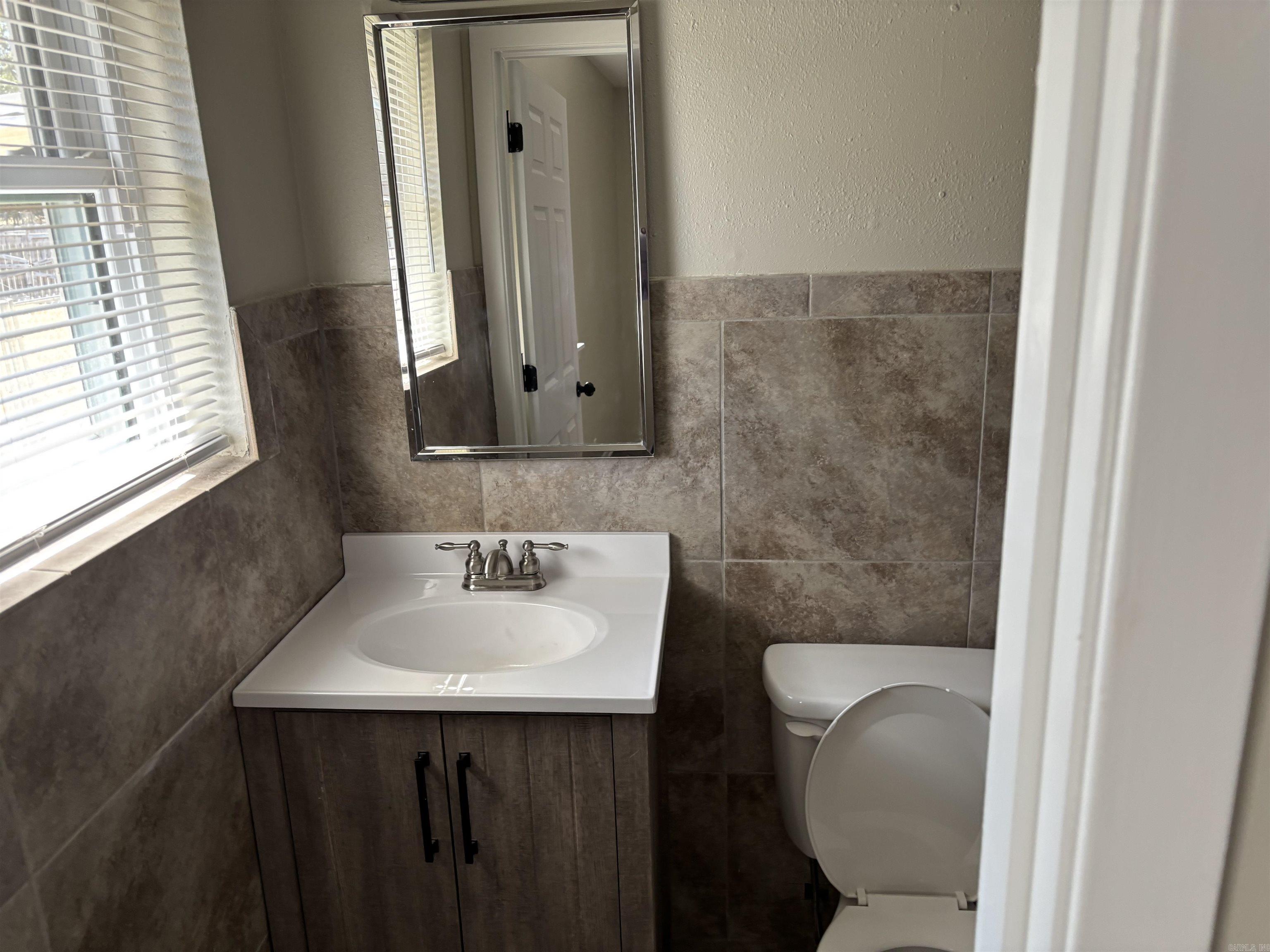 1620 W 32nd Avenue Property Photo 12