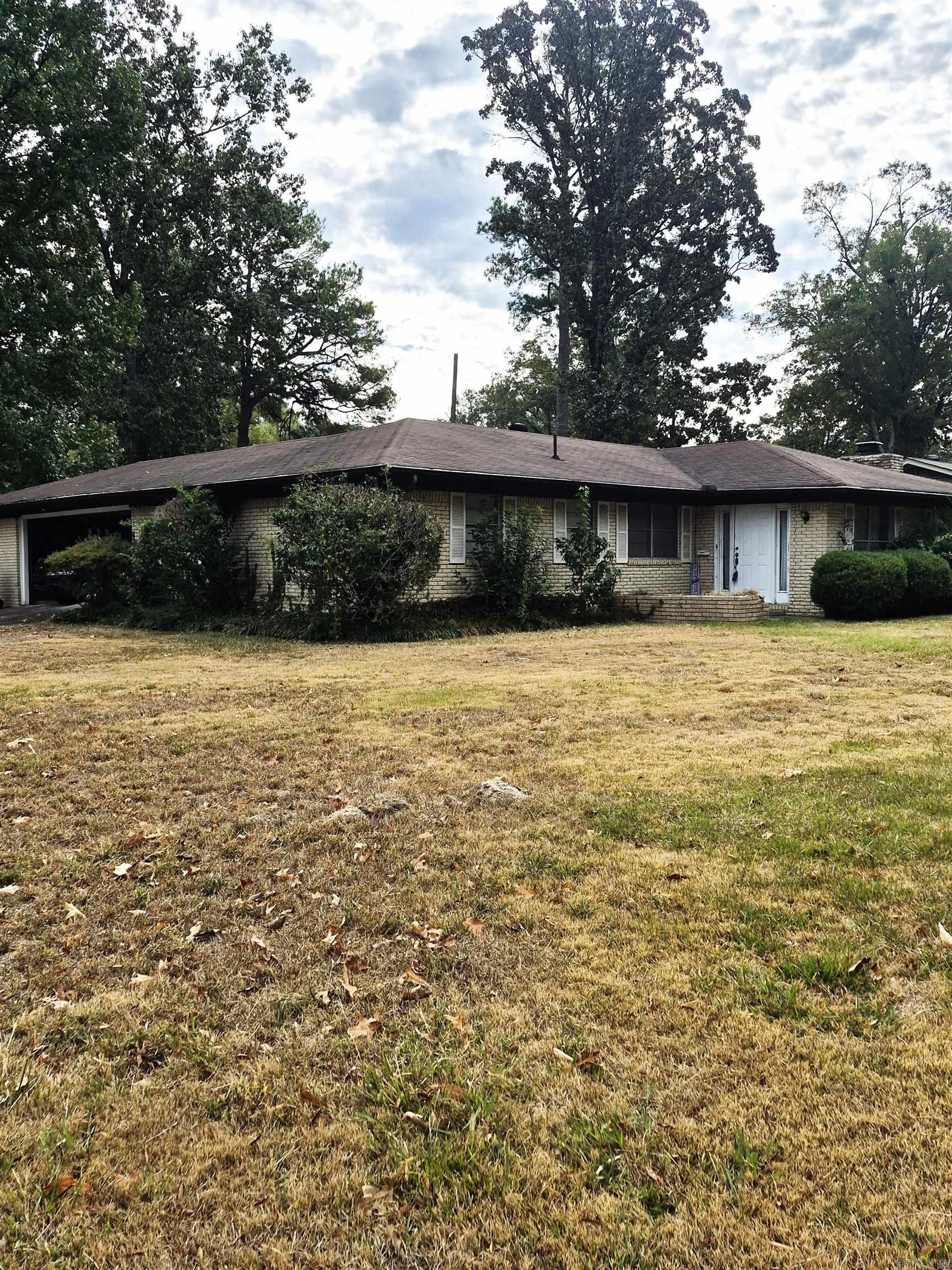 4001 S Fir Property Photo 2