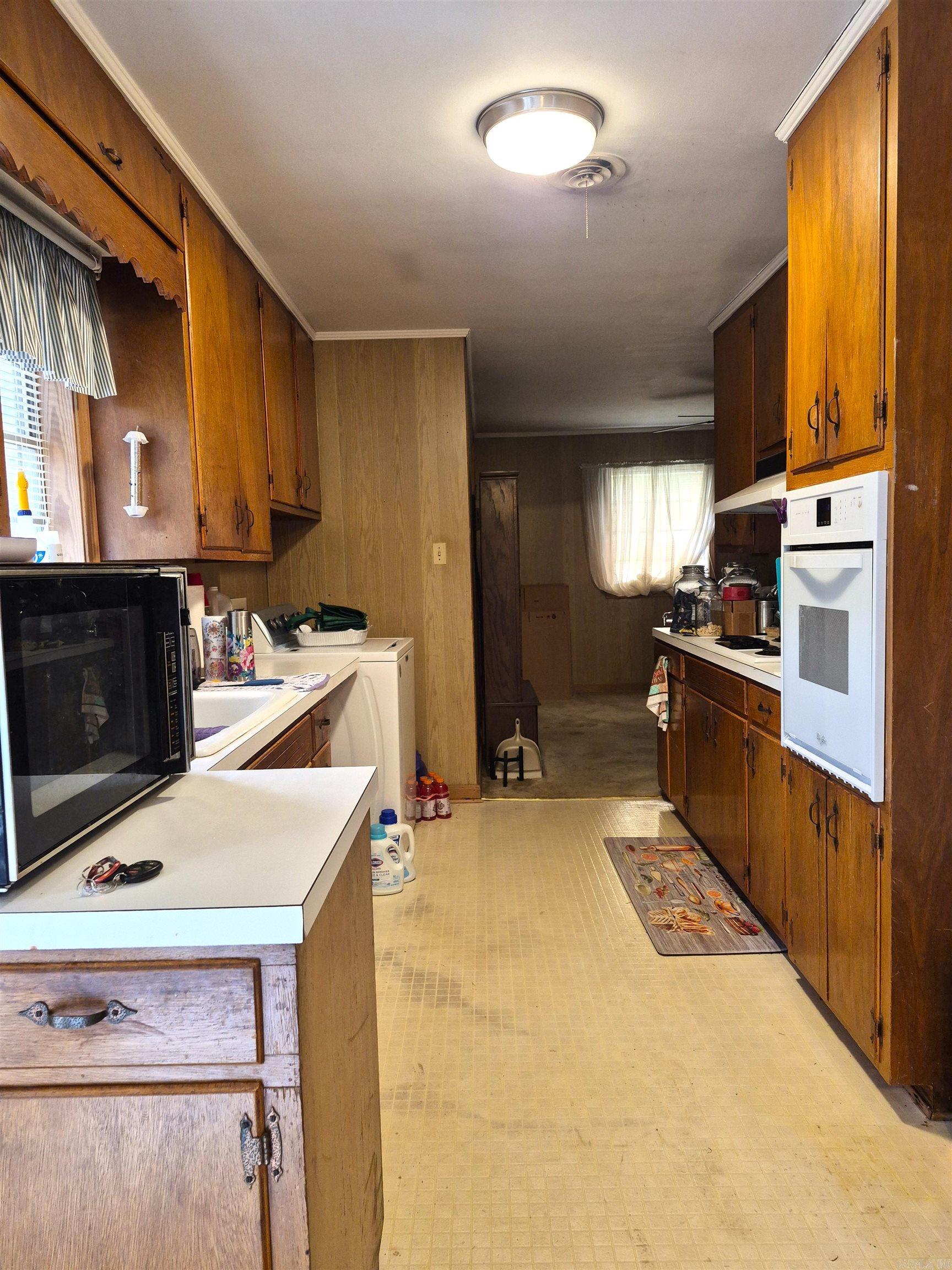 4001 S Fir Property Photo 5