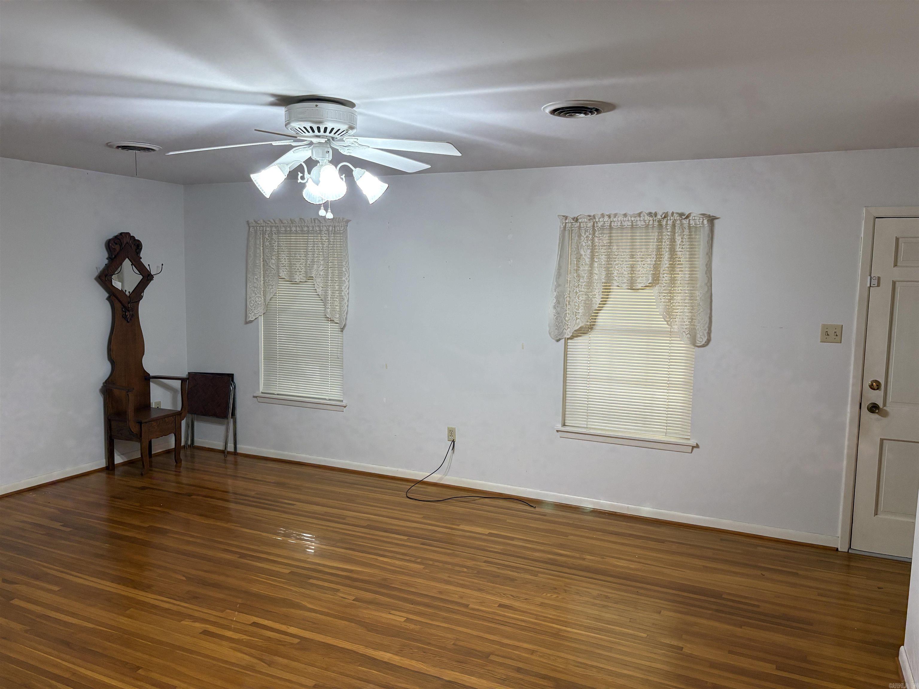 1024 Salem Road Property Photo 11