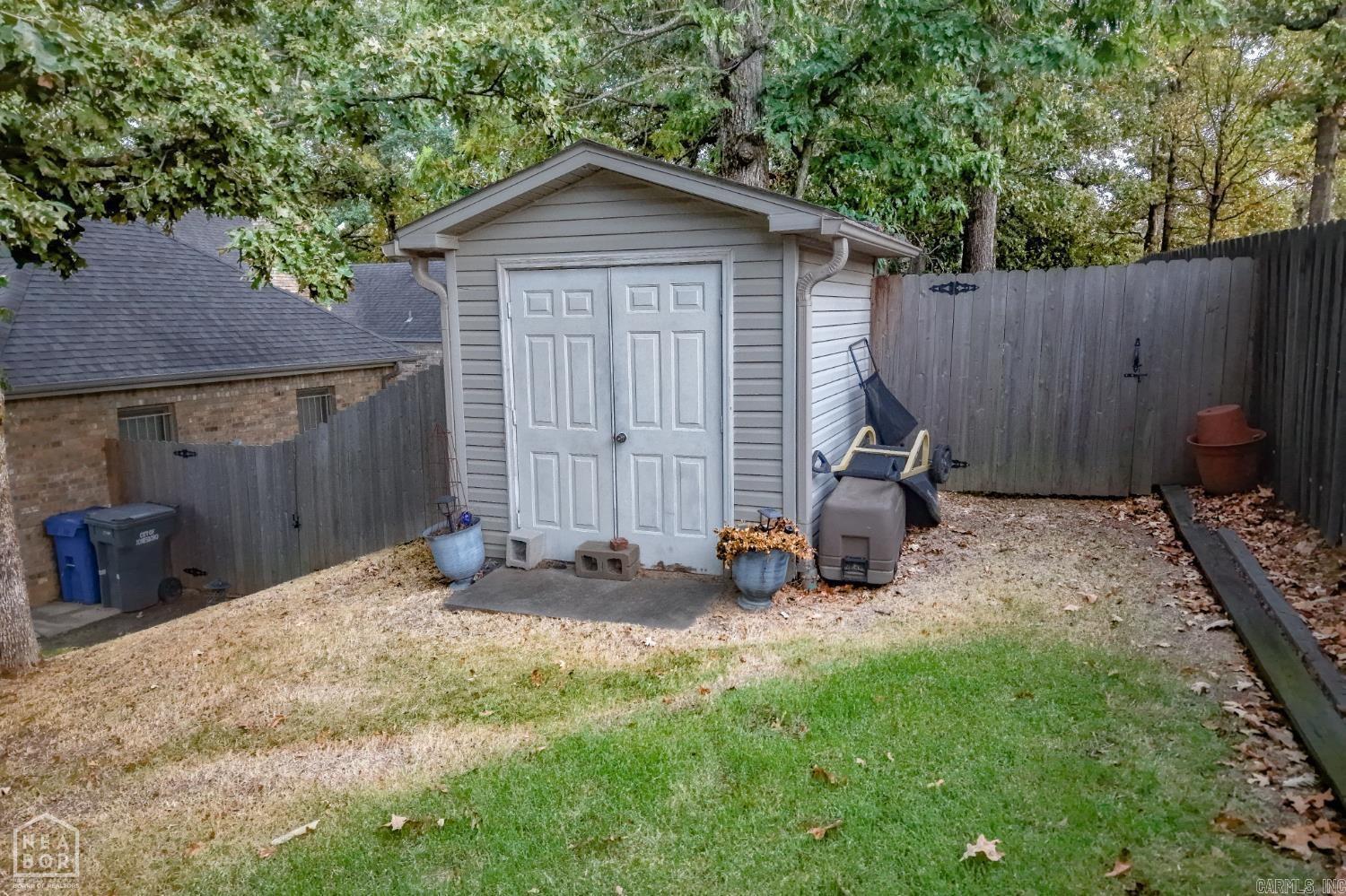 3921 Towering Oaks Drive Property Photo 39