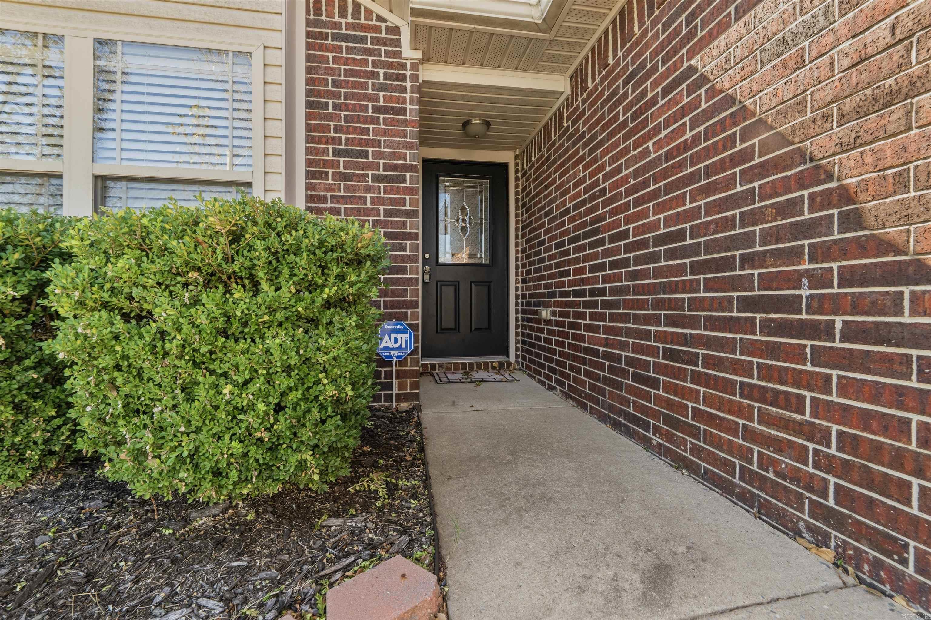 12212 Amaranth Dr Property Photo 3