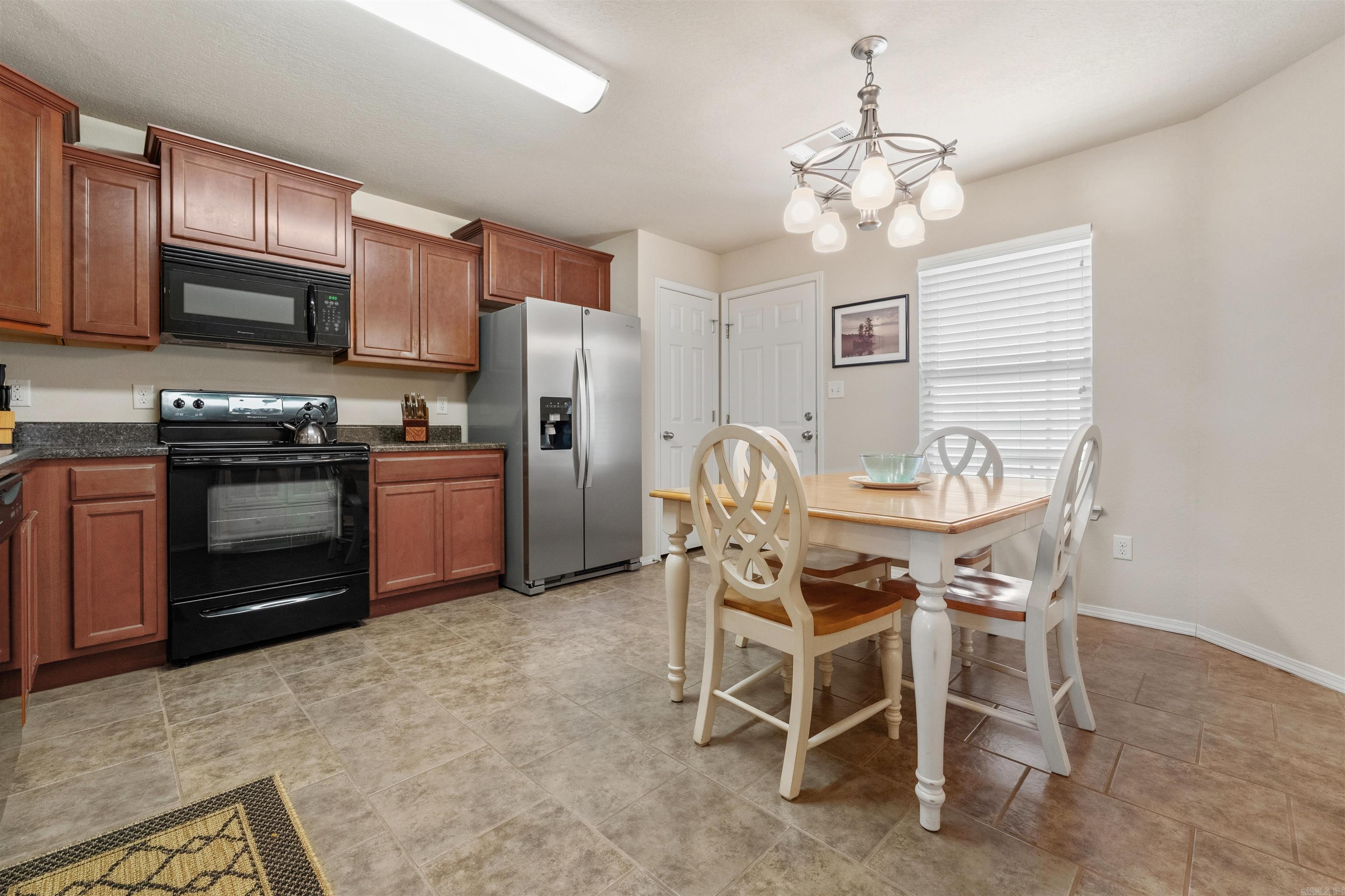 12212 Amaranth Dr Property Photo 9