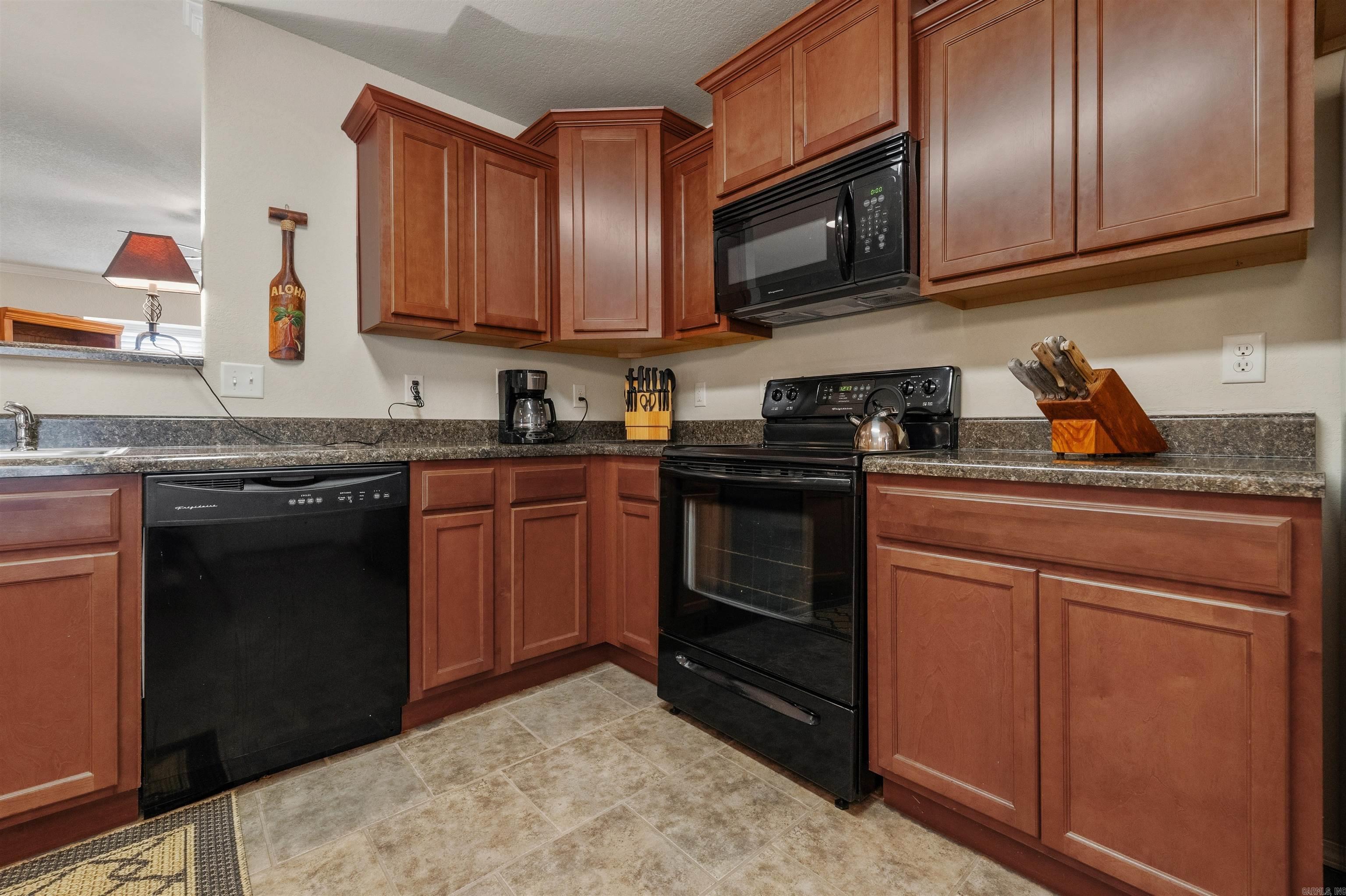 12212 Amaranth Dr Property Photo 13