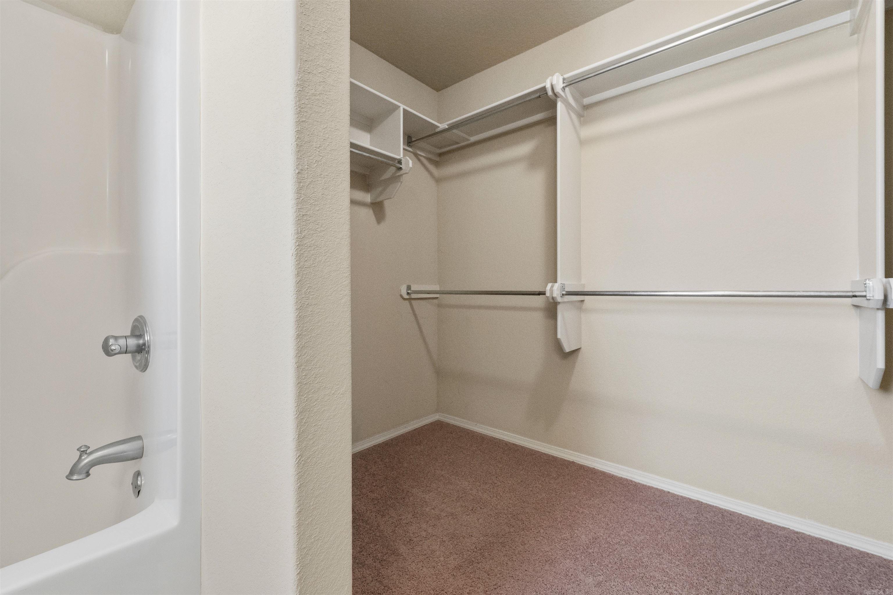 12212 Amaranth Dr Property Photo 28