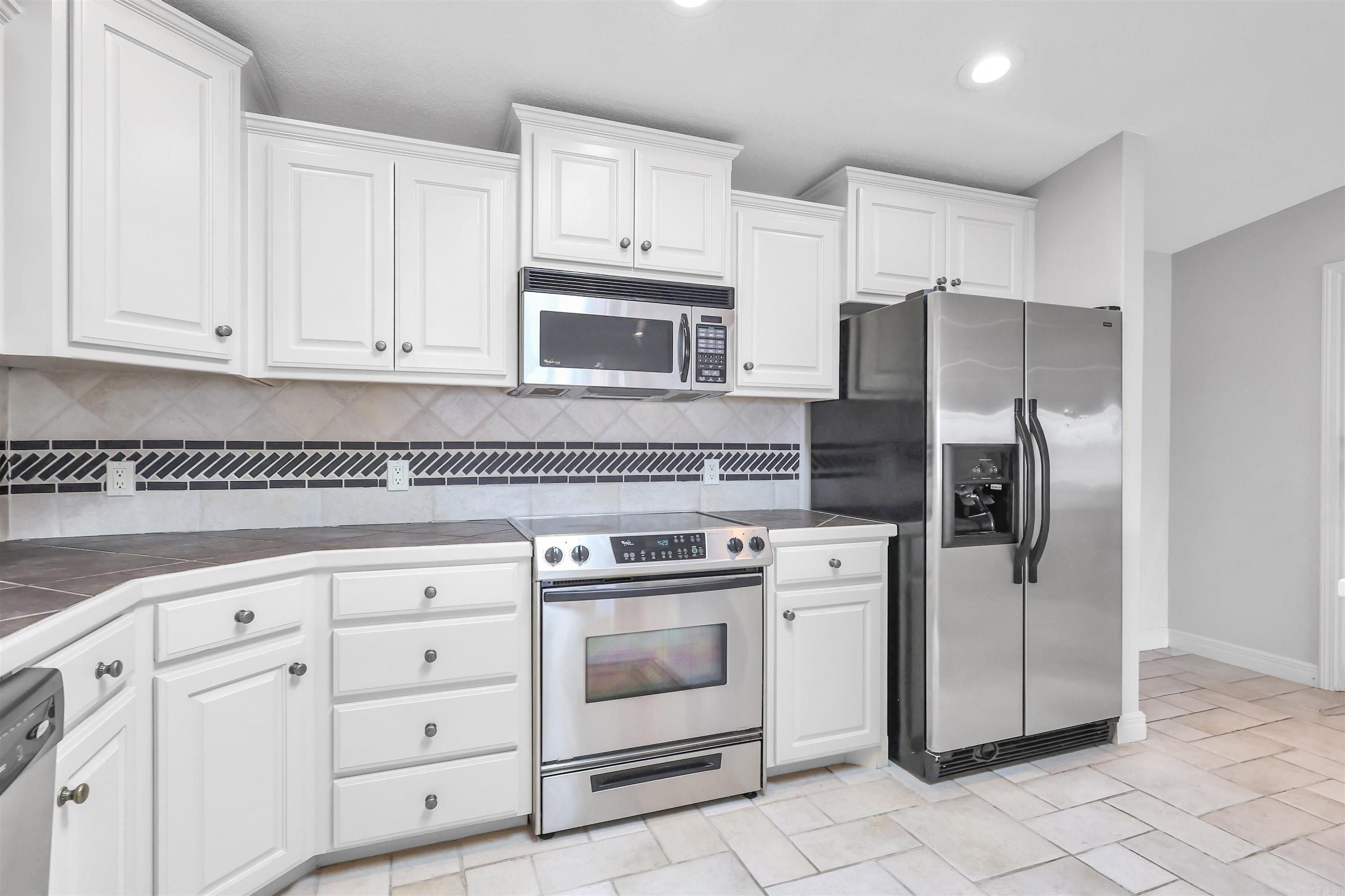 110 Jamison C-2 Property Photo 6