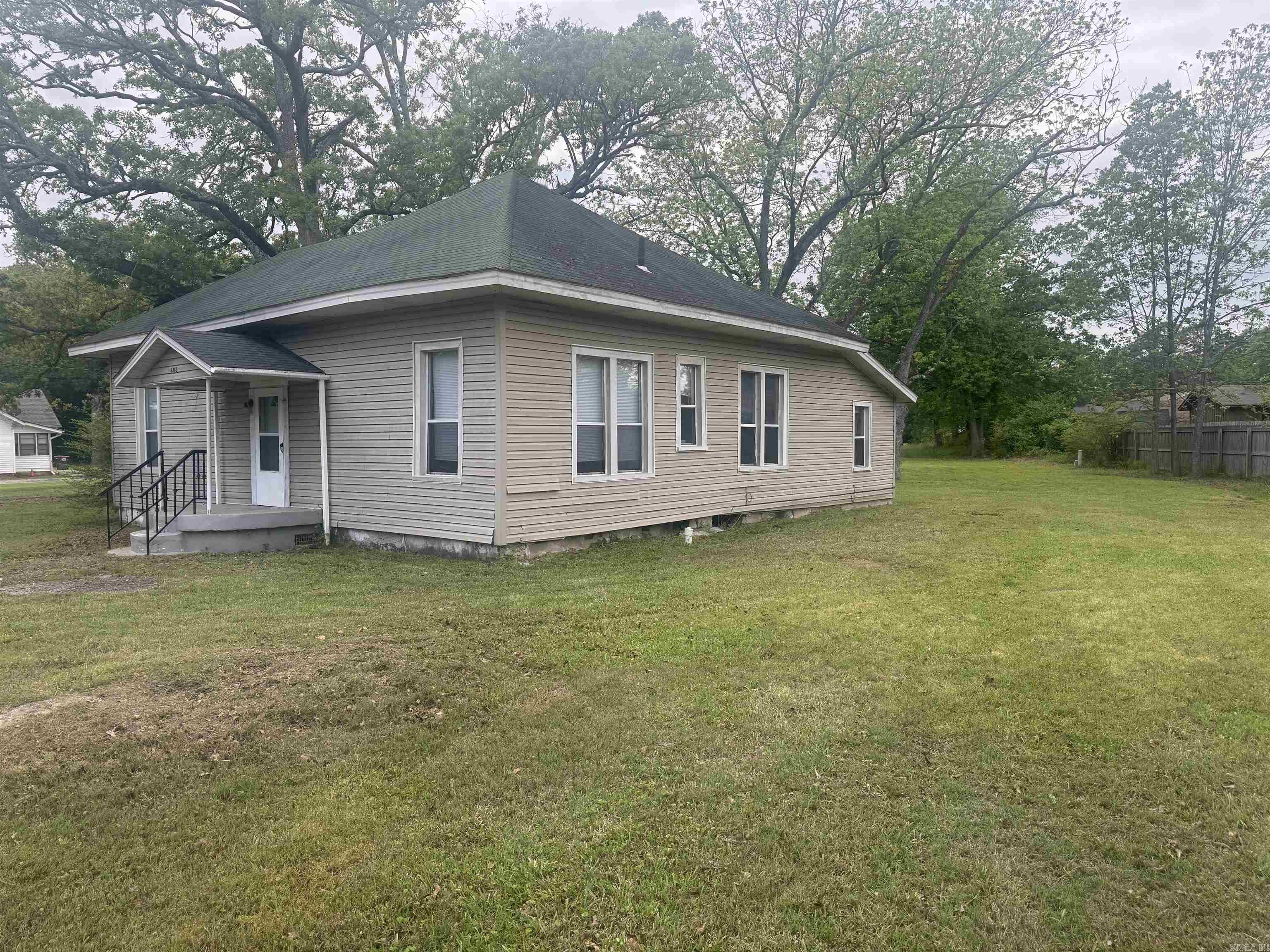 3602 Old Warren Road Property Photo 3
