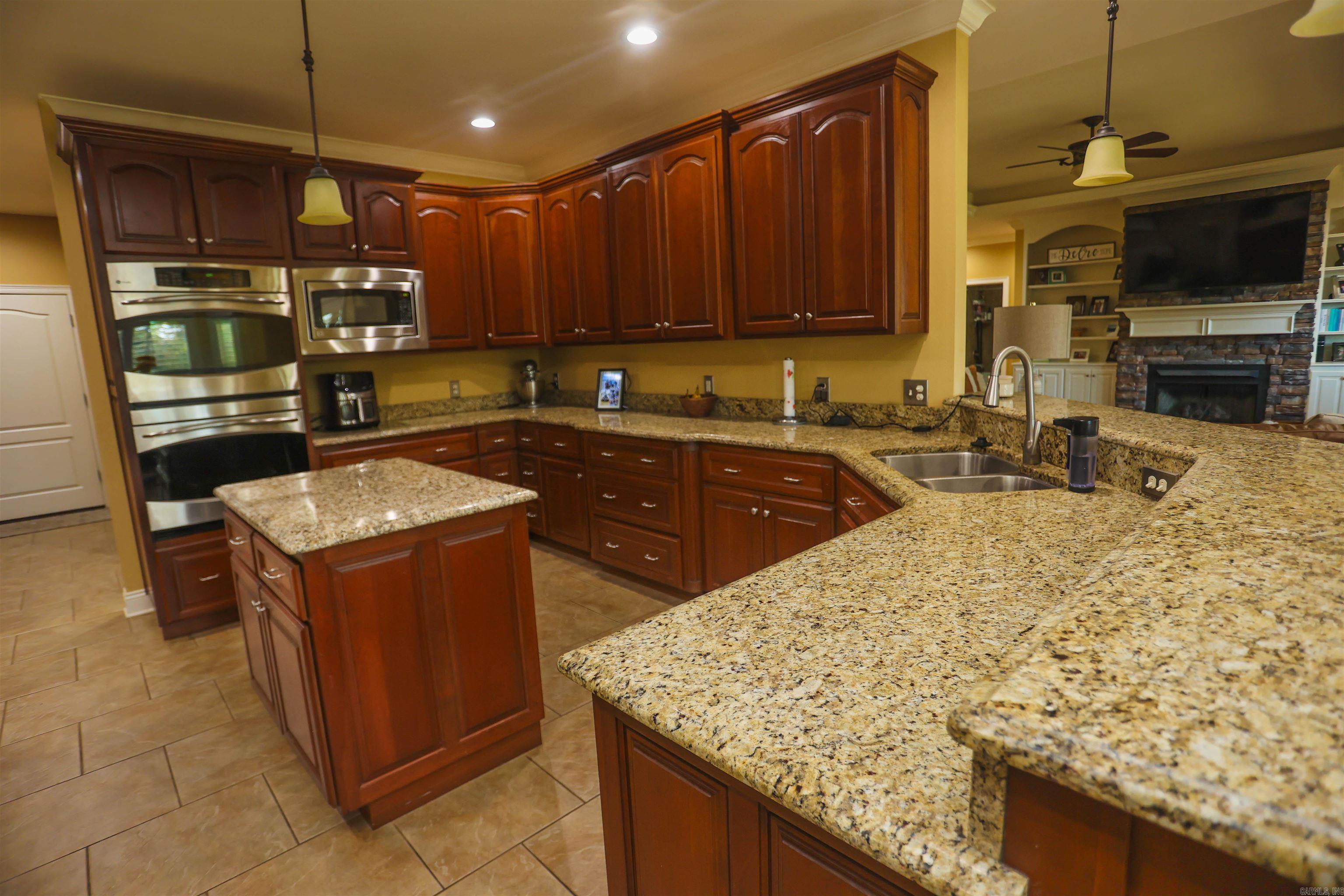205 Greystone Property Photo 9