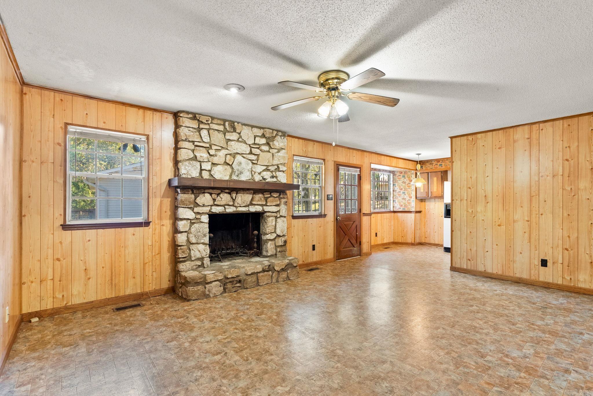 2415 Breckenridge Drive Property Photo 6