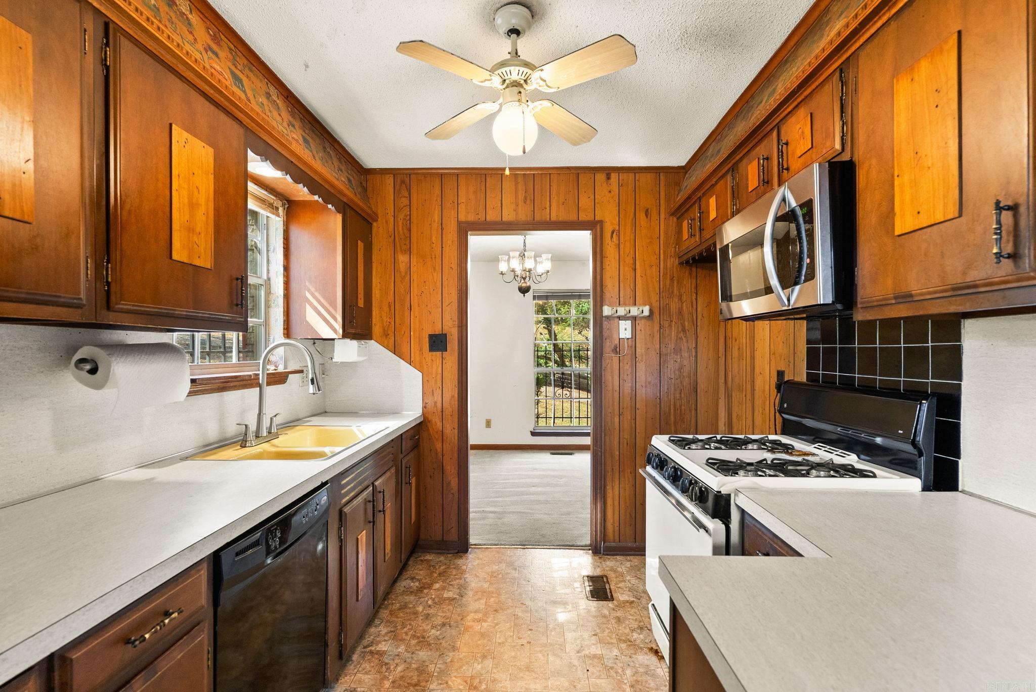 2415 Breckenridge Drive Property Photo 12