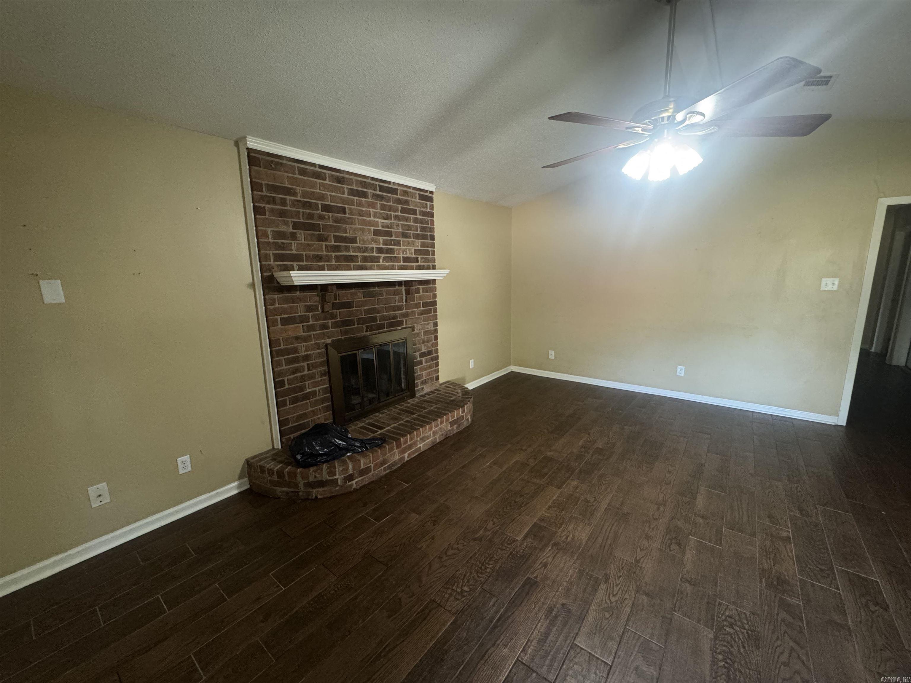 510 May Street Property Photo 9